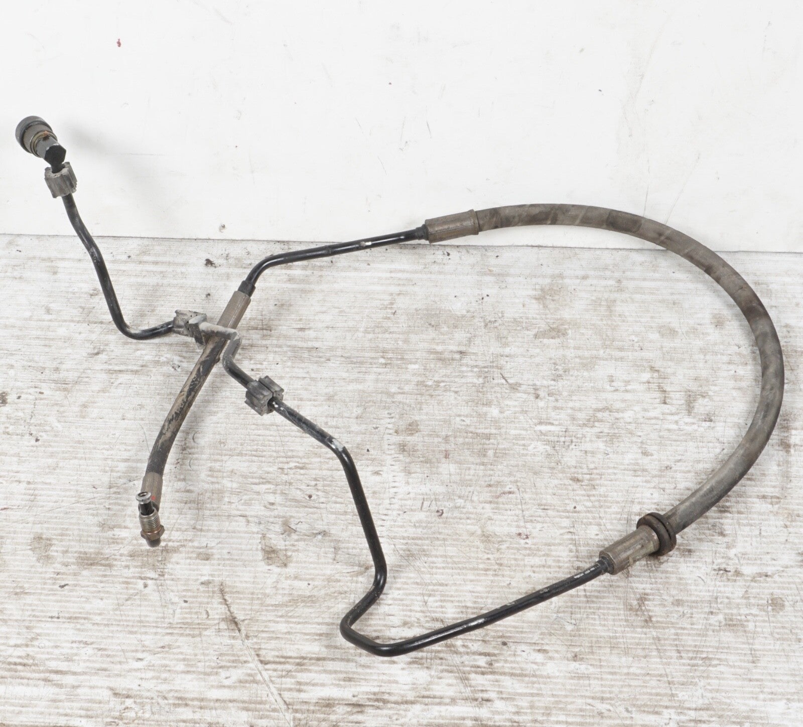 Mercedes R230 SL55 AMG SL500 ABC Front Right Hydraulic Suspension Line Hose OEM