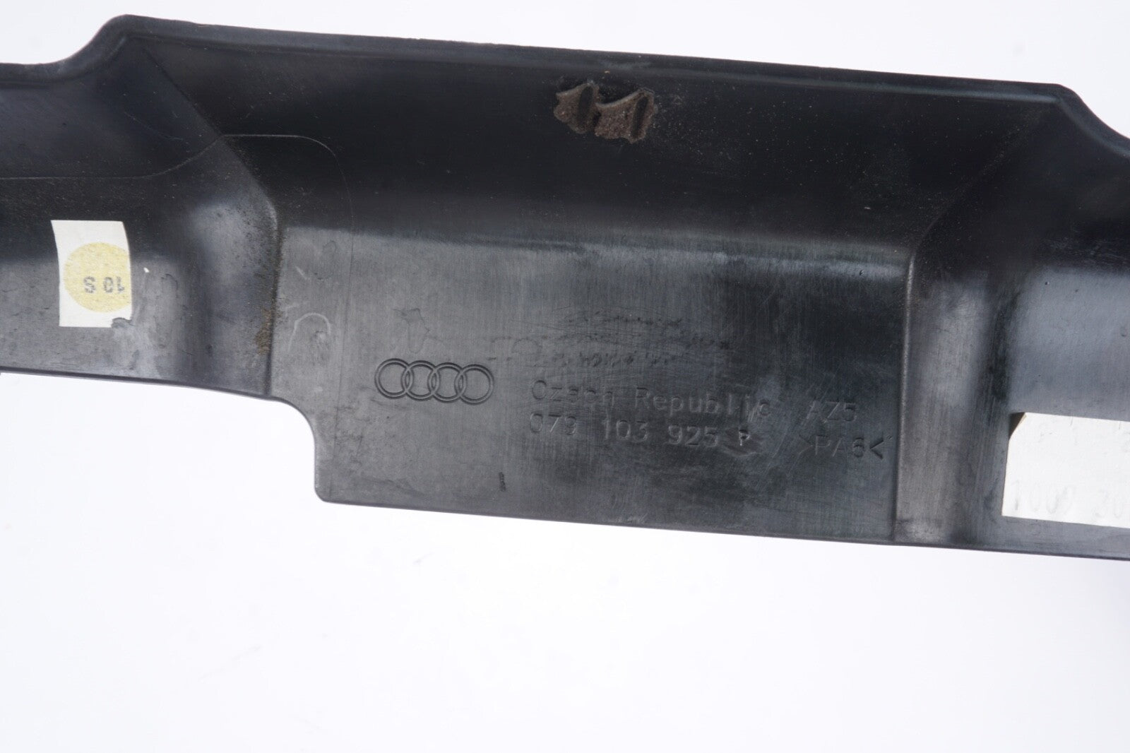 2011 - 2012 AUDI A8 D4 4.2L V8 FSI ENGINE COVER 079103925P OEM