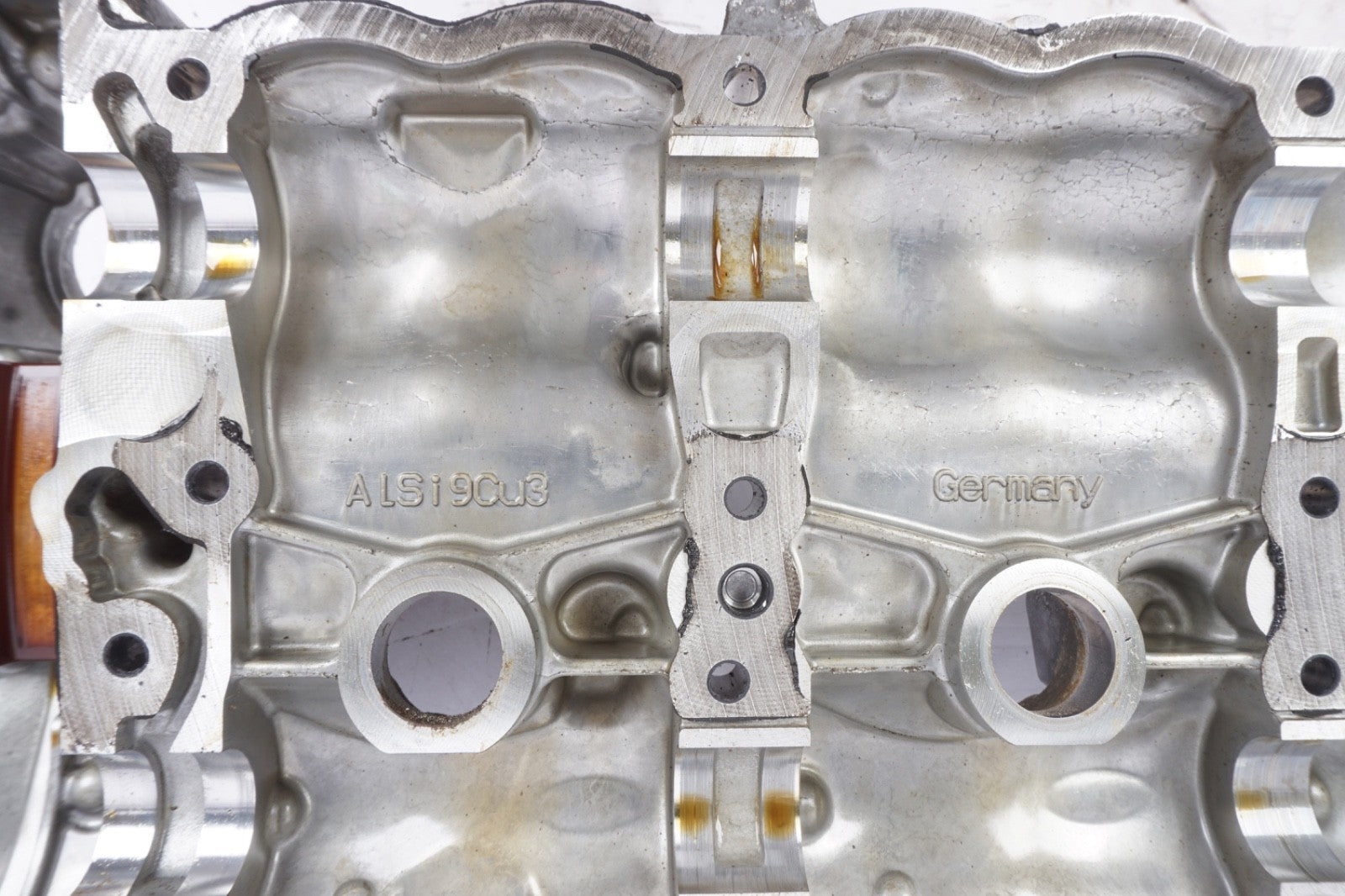 11-20 Mercedes W222 S550 E550 CLS550 Right Passenger Cylinder Head Cover OEM