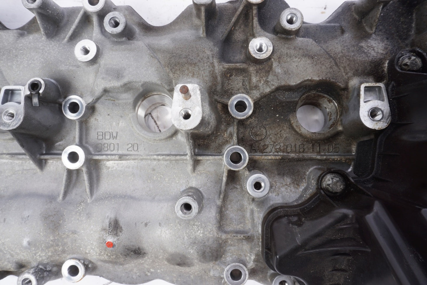 11-20 mercedes w221 s550 cls550 e550 left side engine cylinder head valve cover