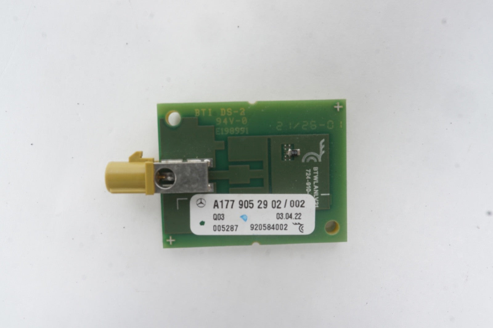 2020 - 2025 Mercedes WLAN Bluetooth Multimedia Control Module 1779052902 OEM