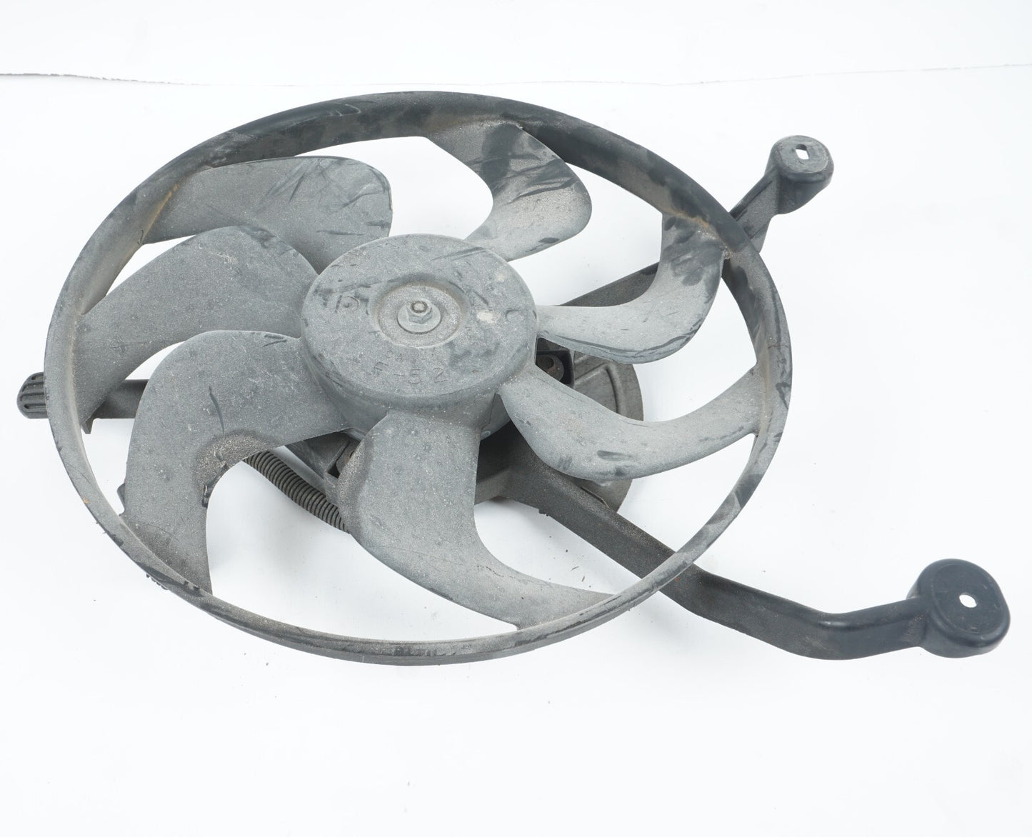1993 Cadillac Allante 4.6L RADIATOR COOLING FAN RIGHT PASSENGER SIDE OEM