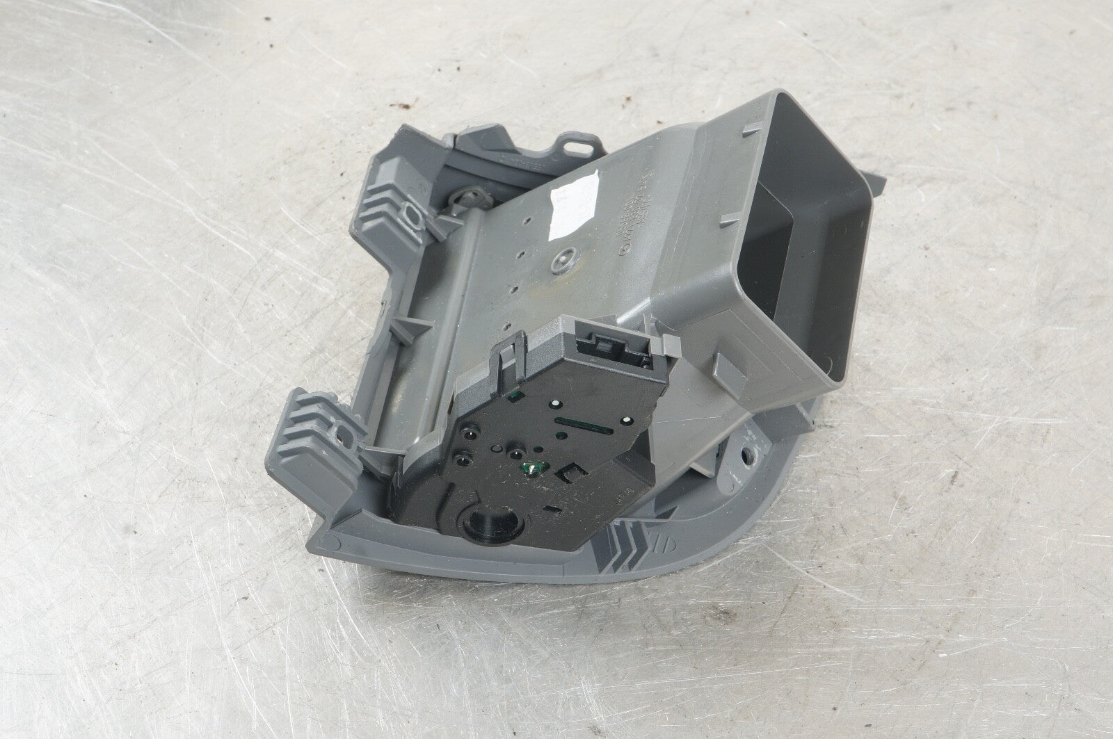 07-13 Mercedes W221 S450 S550 Dashboard AC A/C Air Vent Right Passenger Side OEM