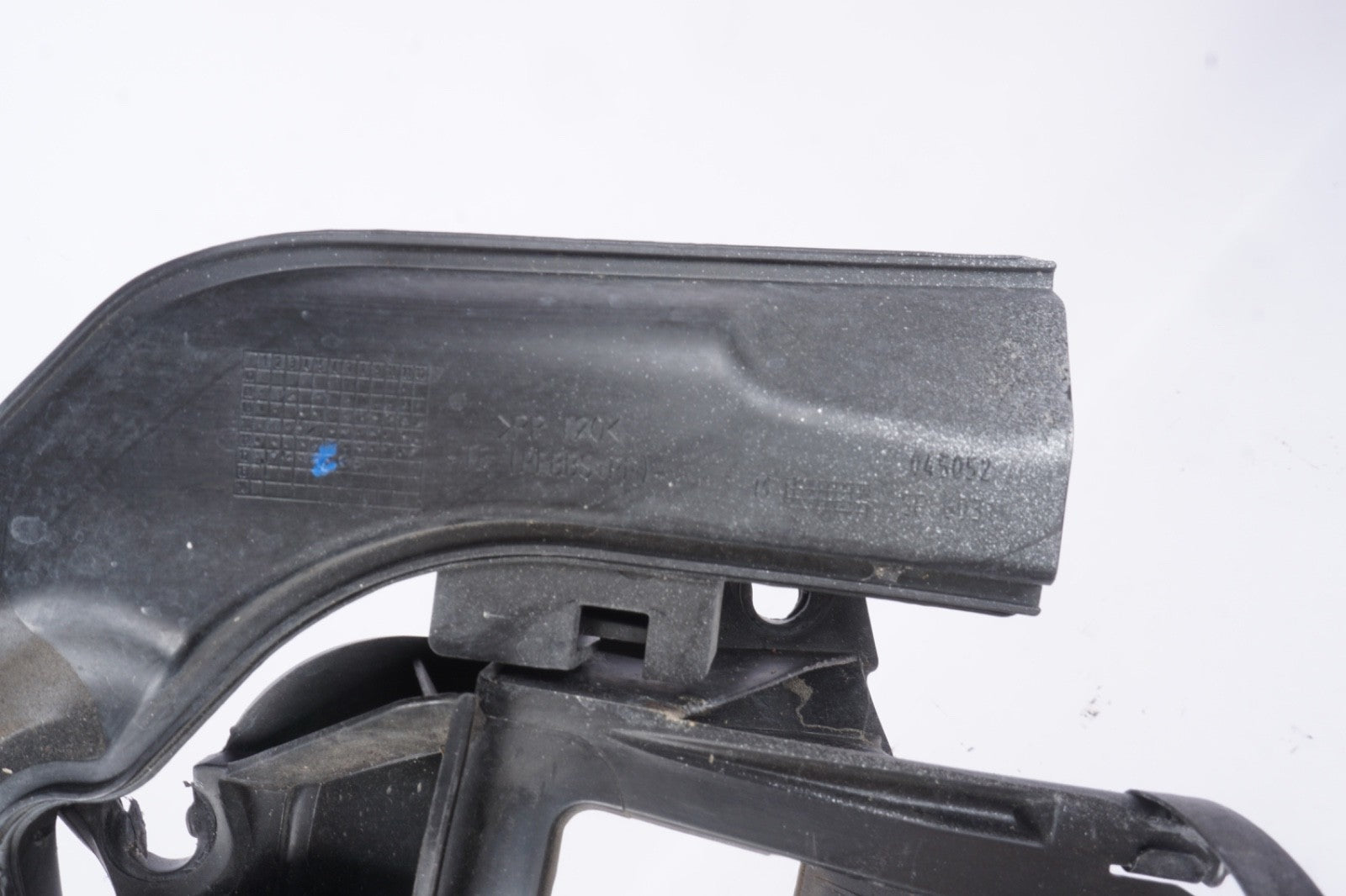 2012 - 2016 Mercedes Benz E Class W212 Air Intake Duct Housing Panel Dashboard