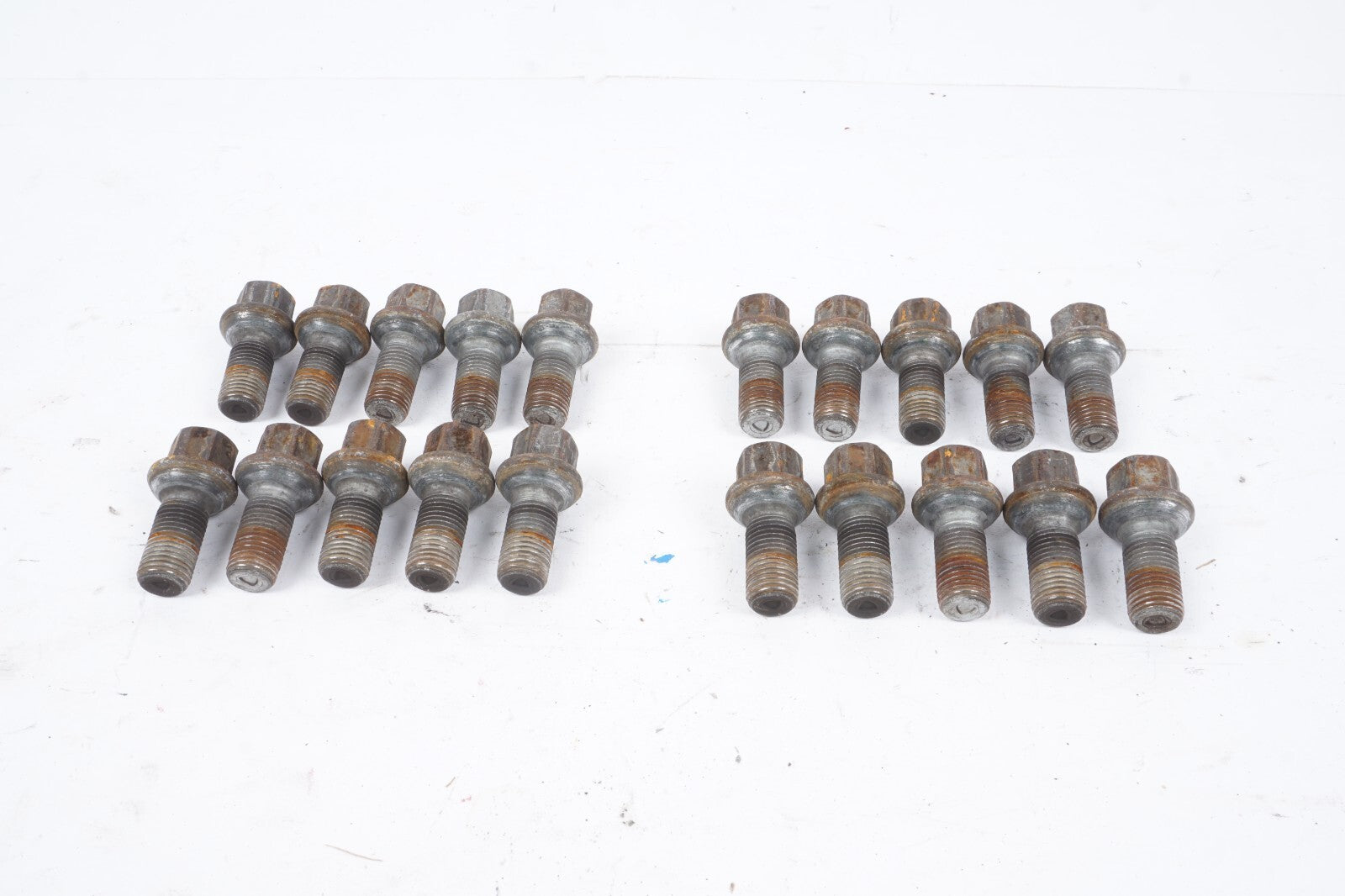 10-16 Mercedes E350 E550 E400 Wheel Lug Bolt SET of 20 OEM