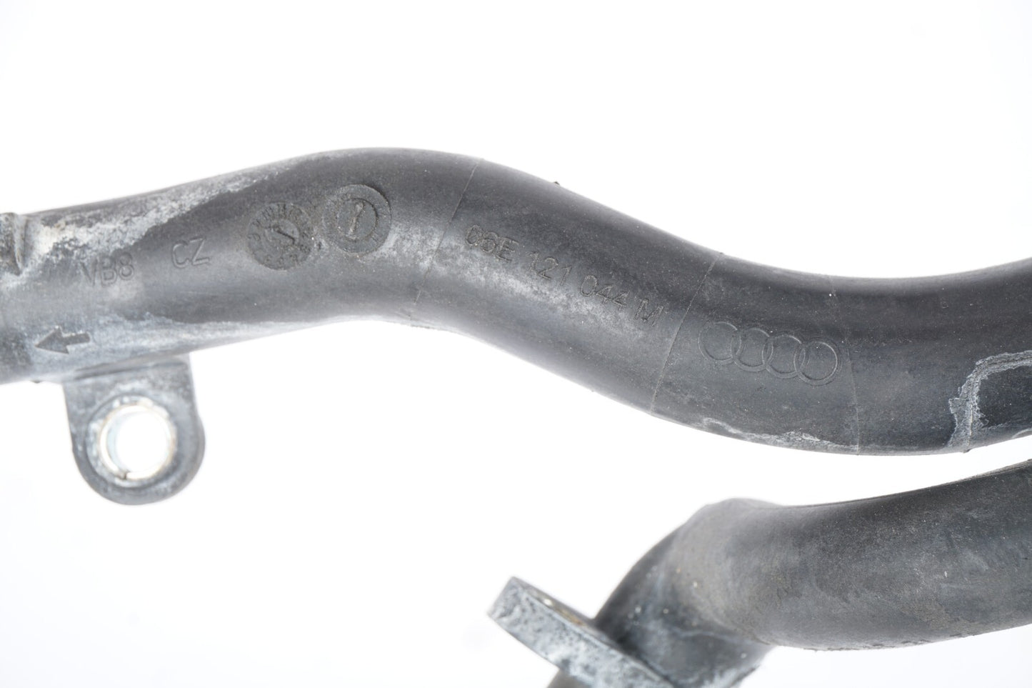2009 - 2011 Audi A6 3.0l  Coolant hose Line Pipe SET 06E121044 OEM