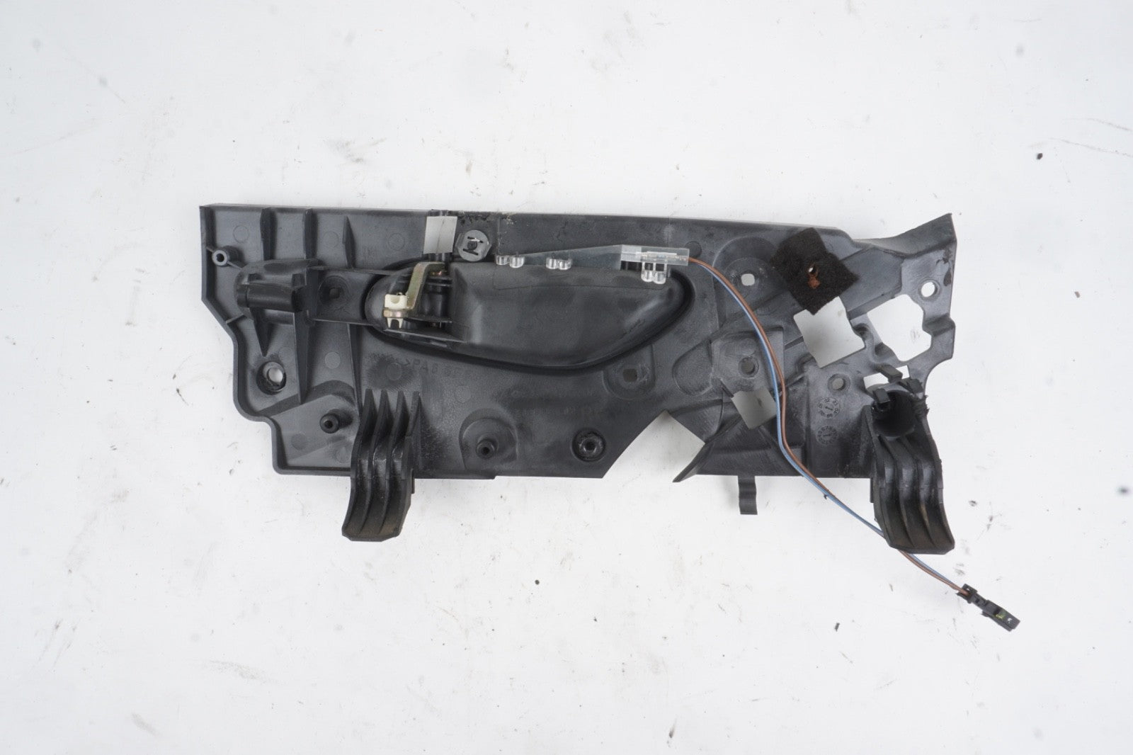 2003-2012 Mercedes R230 SL550 SL500 front right passenger interior door handle