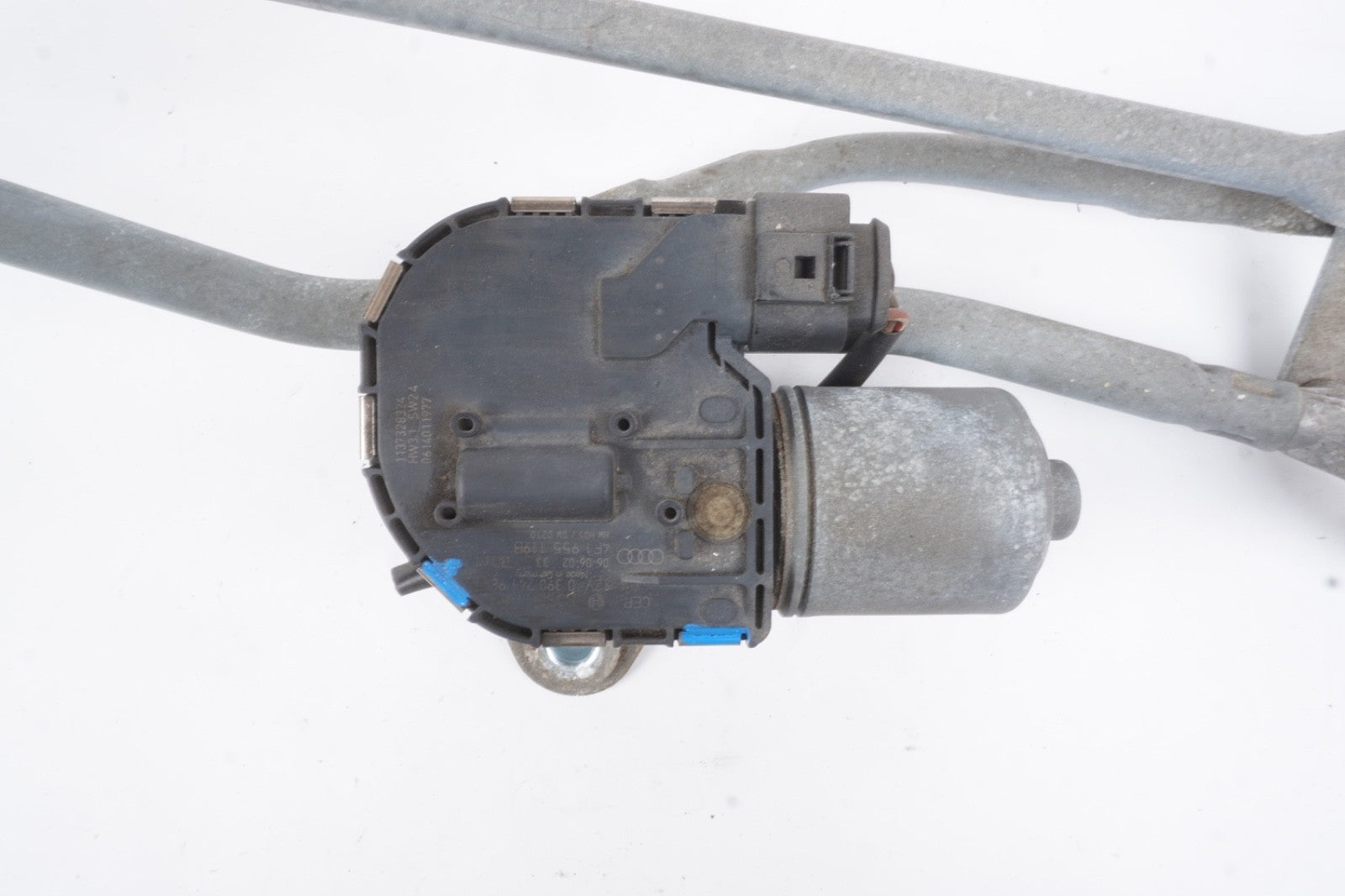 2005 - 2008 Audi A6 Windshield Wiper Motor W/Linkage OEM