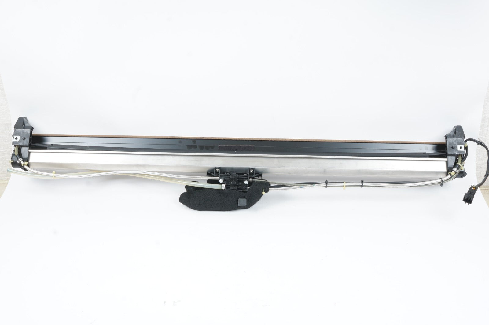 07-13 Mercedes S550 W221 REAR DECK SUN SHADE BLIND  2218100020  OEM