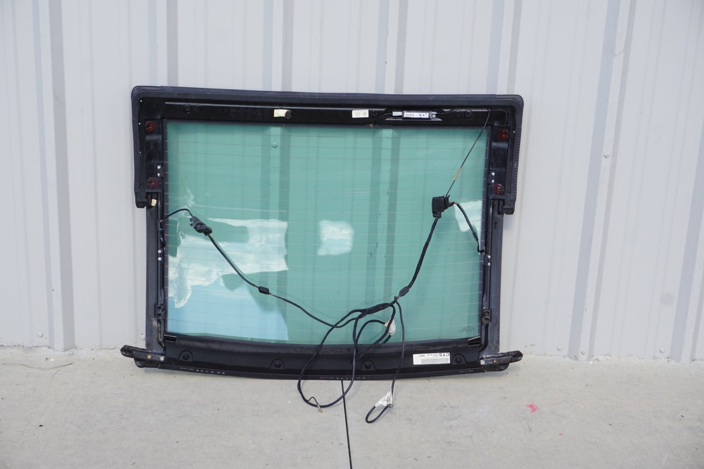 2003 - 2012 Mercedes R230 SL600 SL55 AMG Rear Back Windshield Glass Assembly