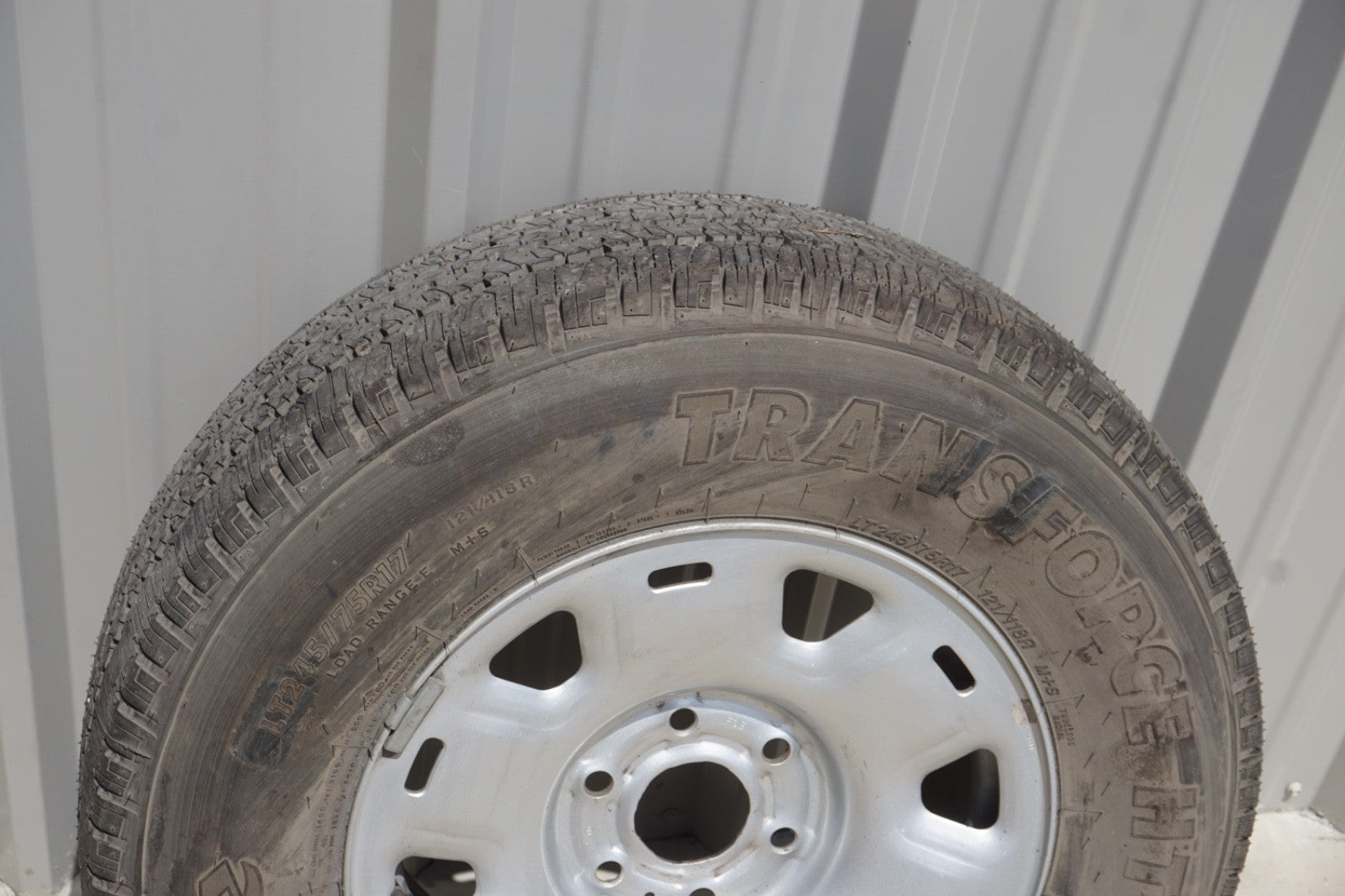 17-19 NISSAN TITAN SPARE WHEEL RIM AND TIRE 245/75 r17