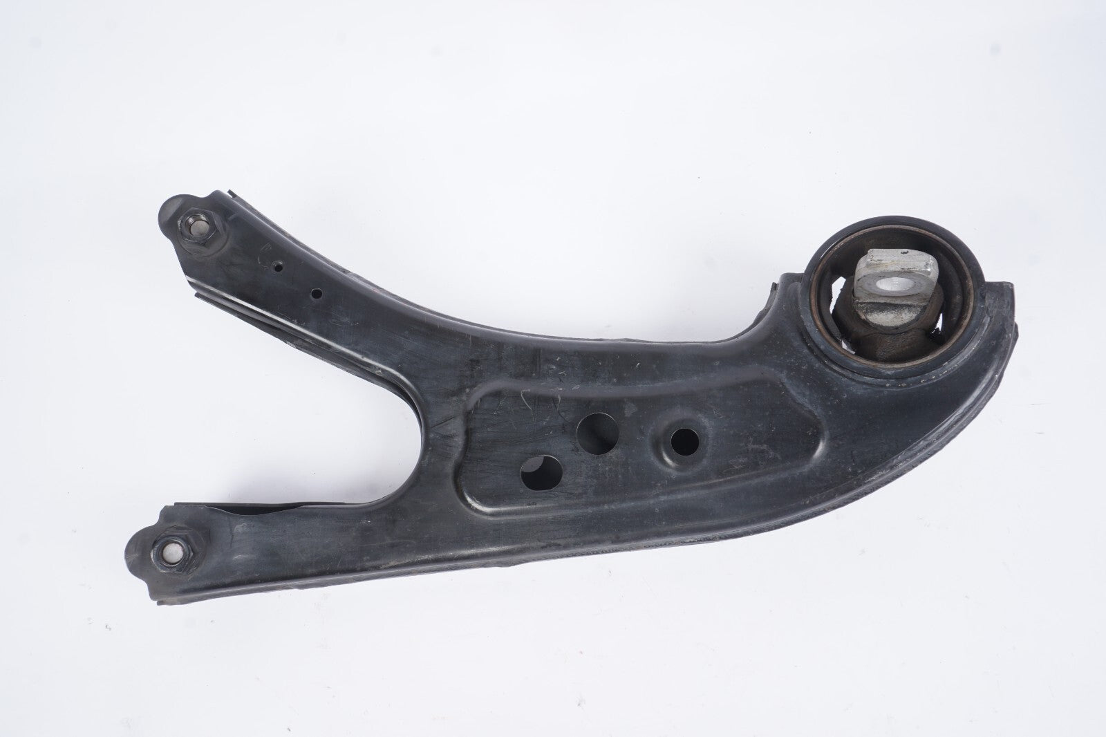 2015 - 2019 Toyota Highlander Rear Control Arm Lower Right Passenger Side OEM