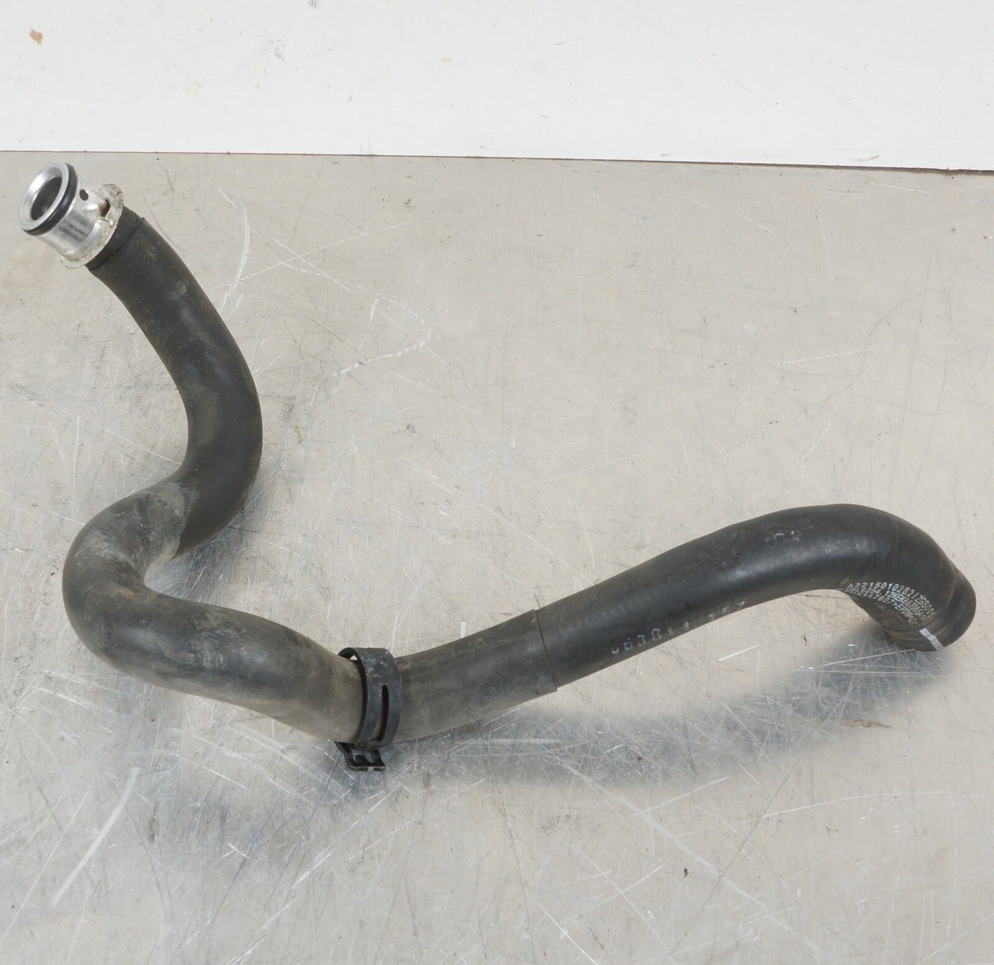 07-11 Mercedes W221 S550 E550 SL550 CL550 Radiator Upper Cooling Hose 2215010282