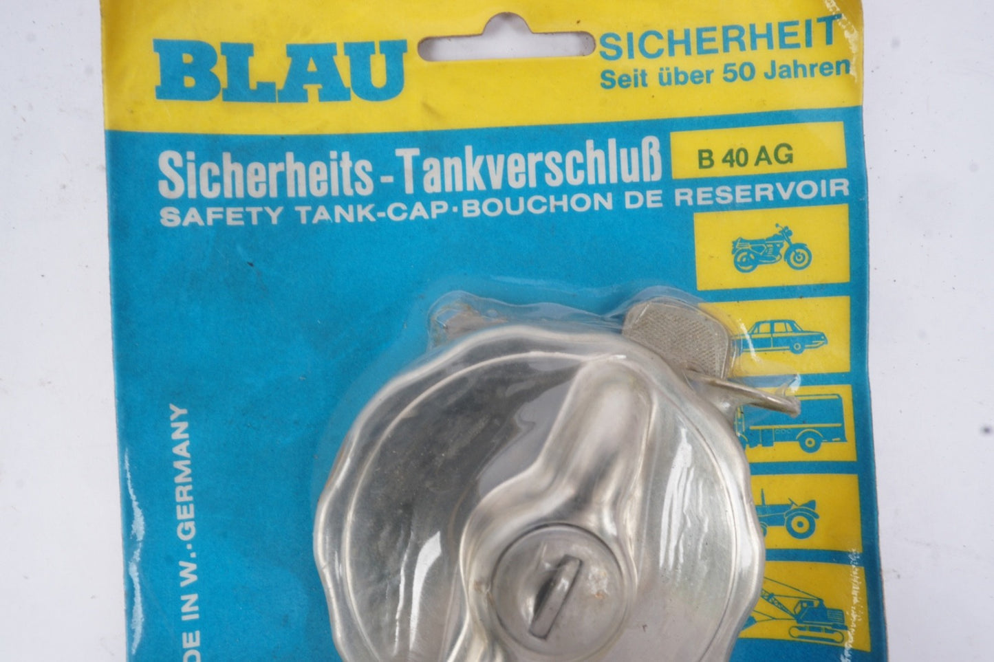 MERCEDES w111 220 S SE W112 300 SE NOS GAS FUEL TANK FILL CAP