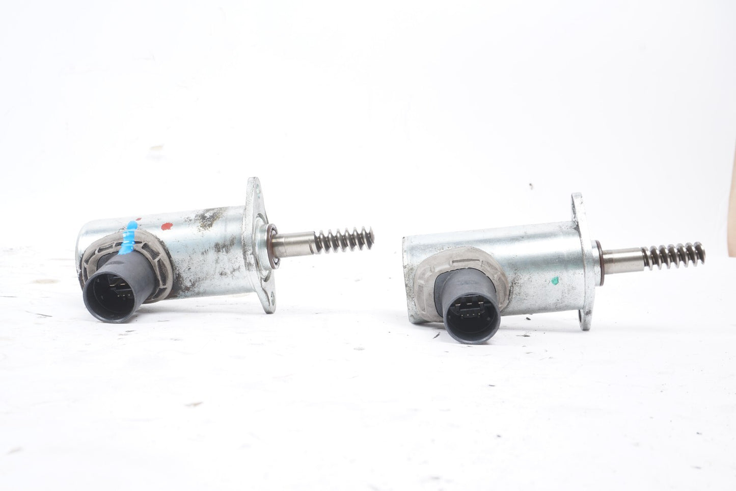 13 - 18 BMW 550I 650I 750I 4.4L N63 Valve Timing Solenoid Actuators SET of 2 OEM