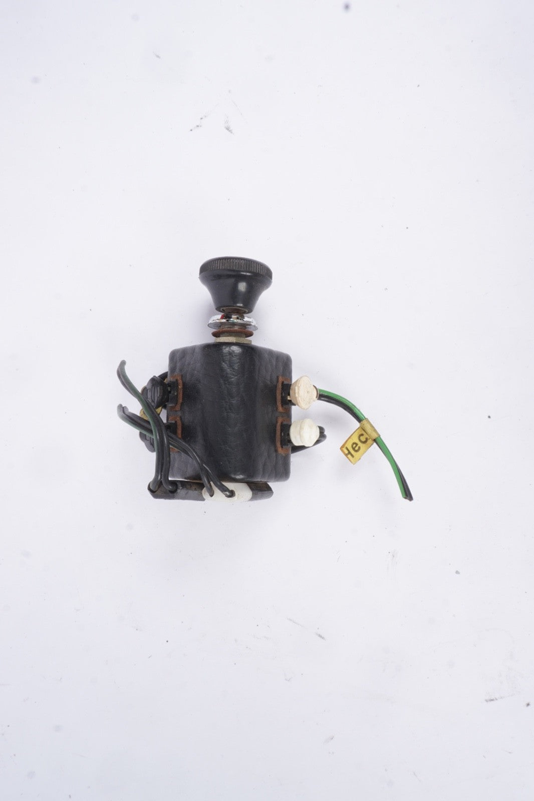 MERCEDES BENZ R107, W116 EARLY CONSOLE SPEAKER BALANCE SWITCH    0821MB063