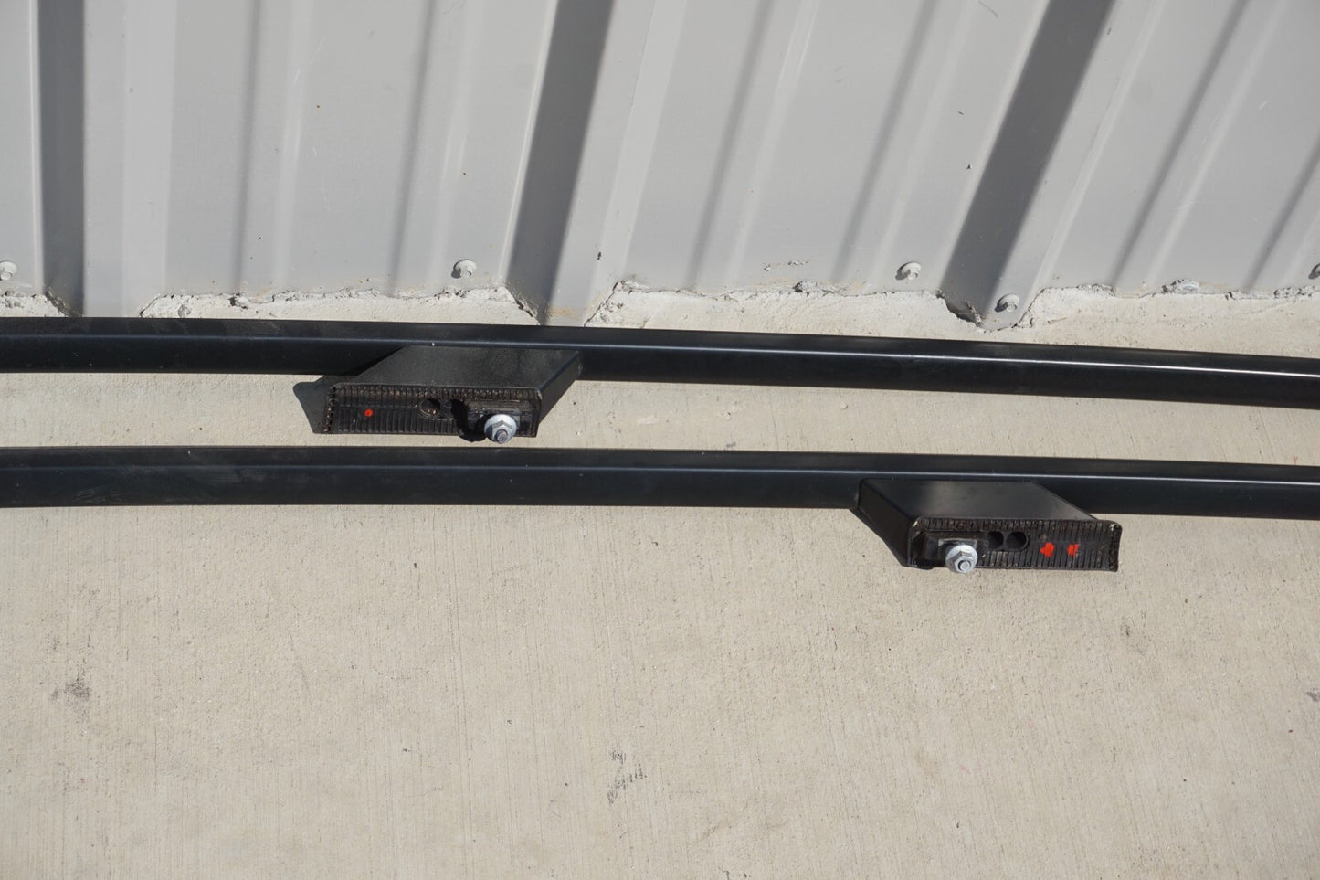 09 - 11 MERCEDES-BENZ ML63 BAGGAGE LUGGAGE ROOF RACK RAIL CROSSBAR SILVER OEM