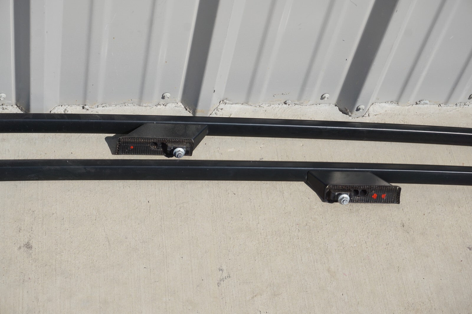 09 - 11 MERCEDES-BENZ ML63 BAGGAGE LUGGAGE ROOF RACK RAIL CROSSBAR SILVER OEM