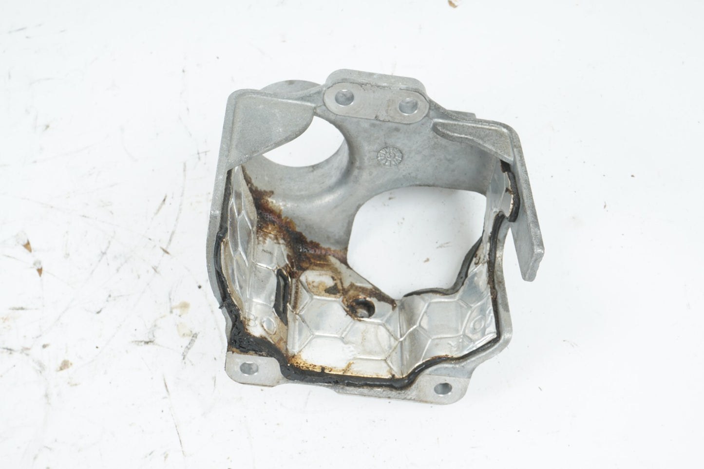 2014 - 2017 MASERATI QUATTROPORTE 3.0L ENGINE MOTOR PUMP COVER MOUNT OEM 51K