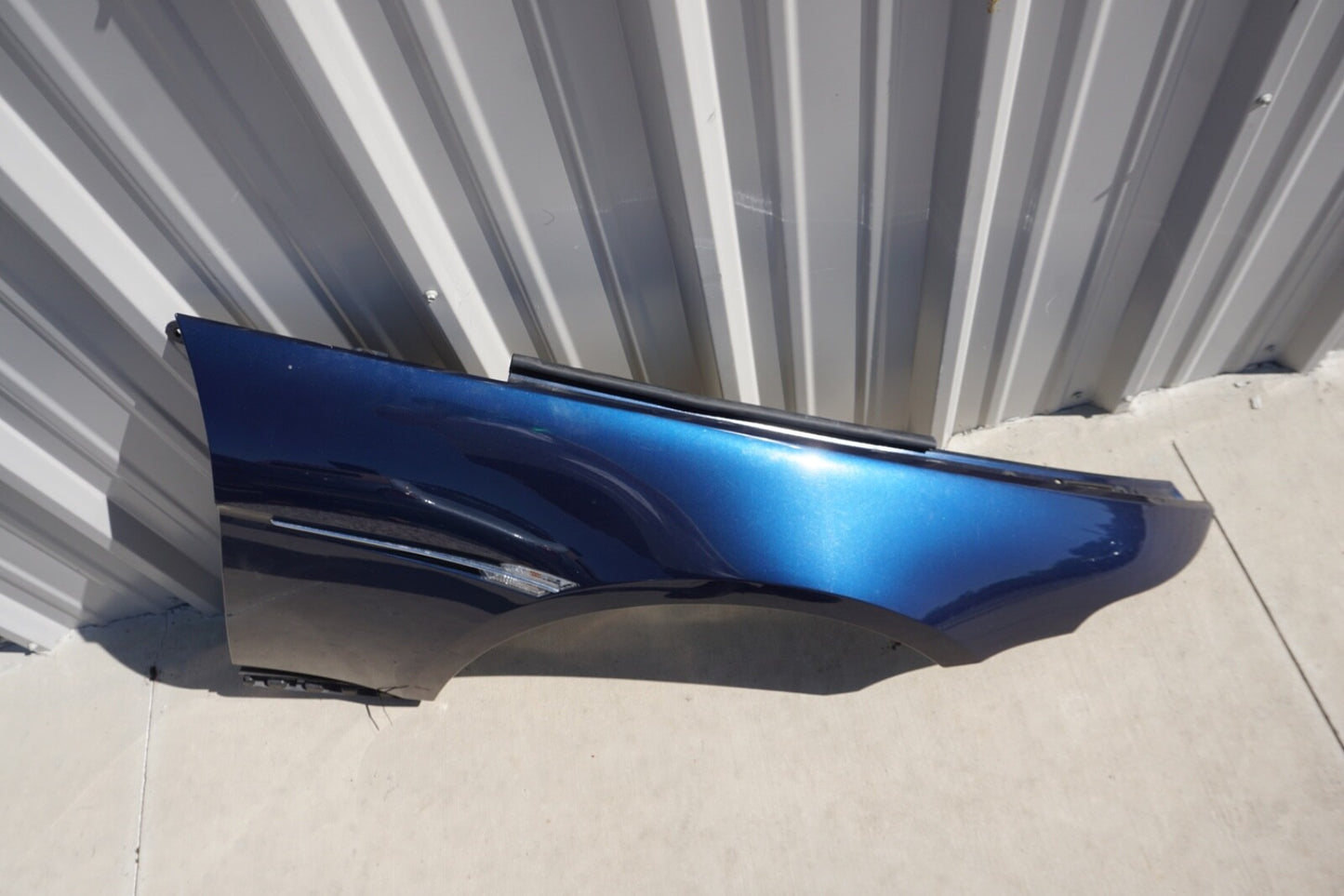 04-10 OEM BMW E63 E64 645 650 M6 Front Right Side Fender Panel