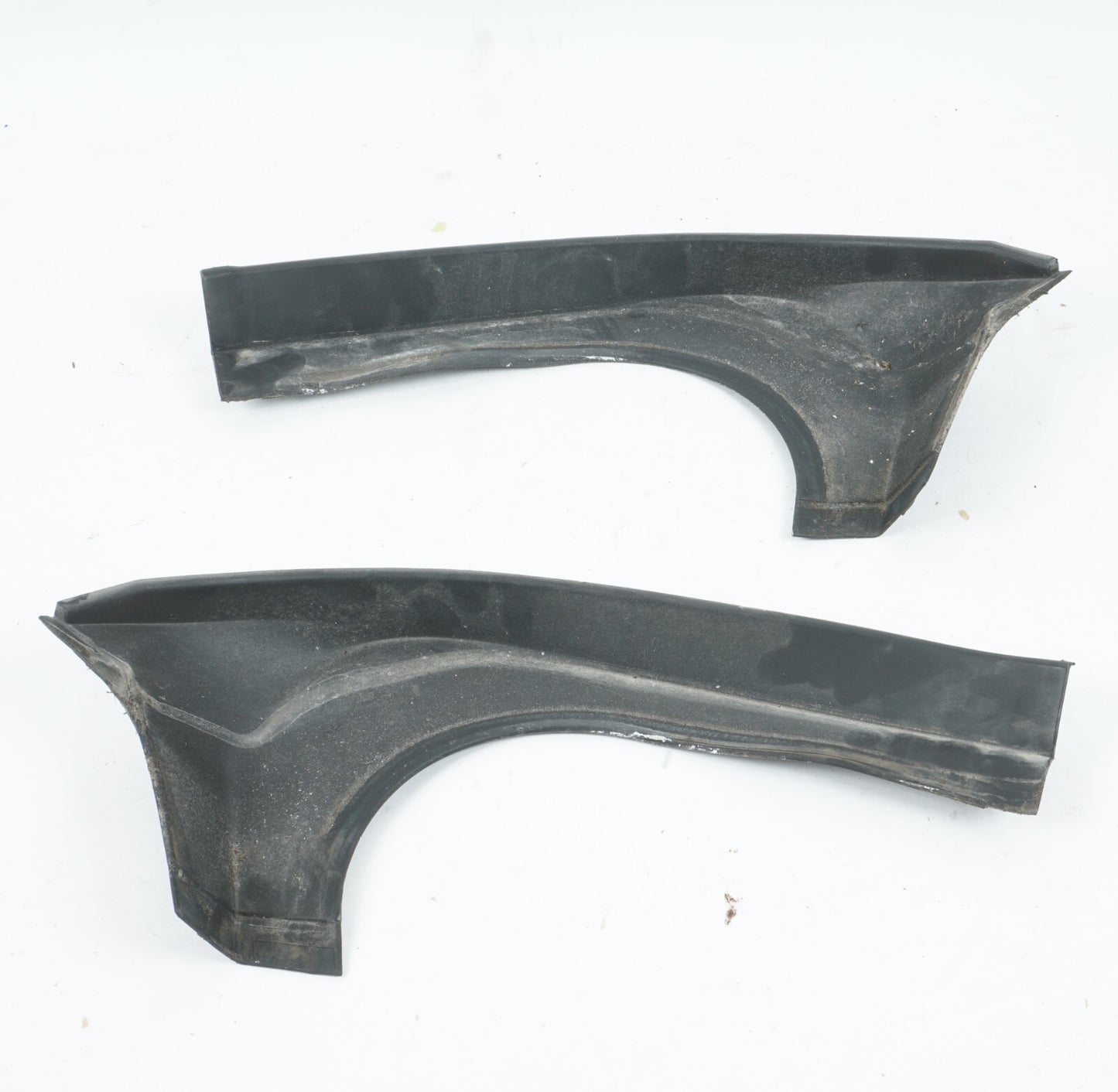2014-2017 MASERATI QUATTROPORTE REAR CORNER SEAL COVER TRIM LEFT & RIGHT OEM