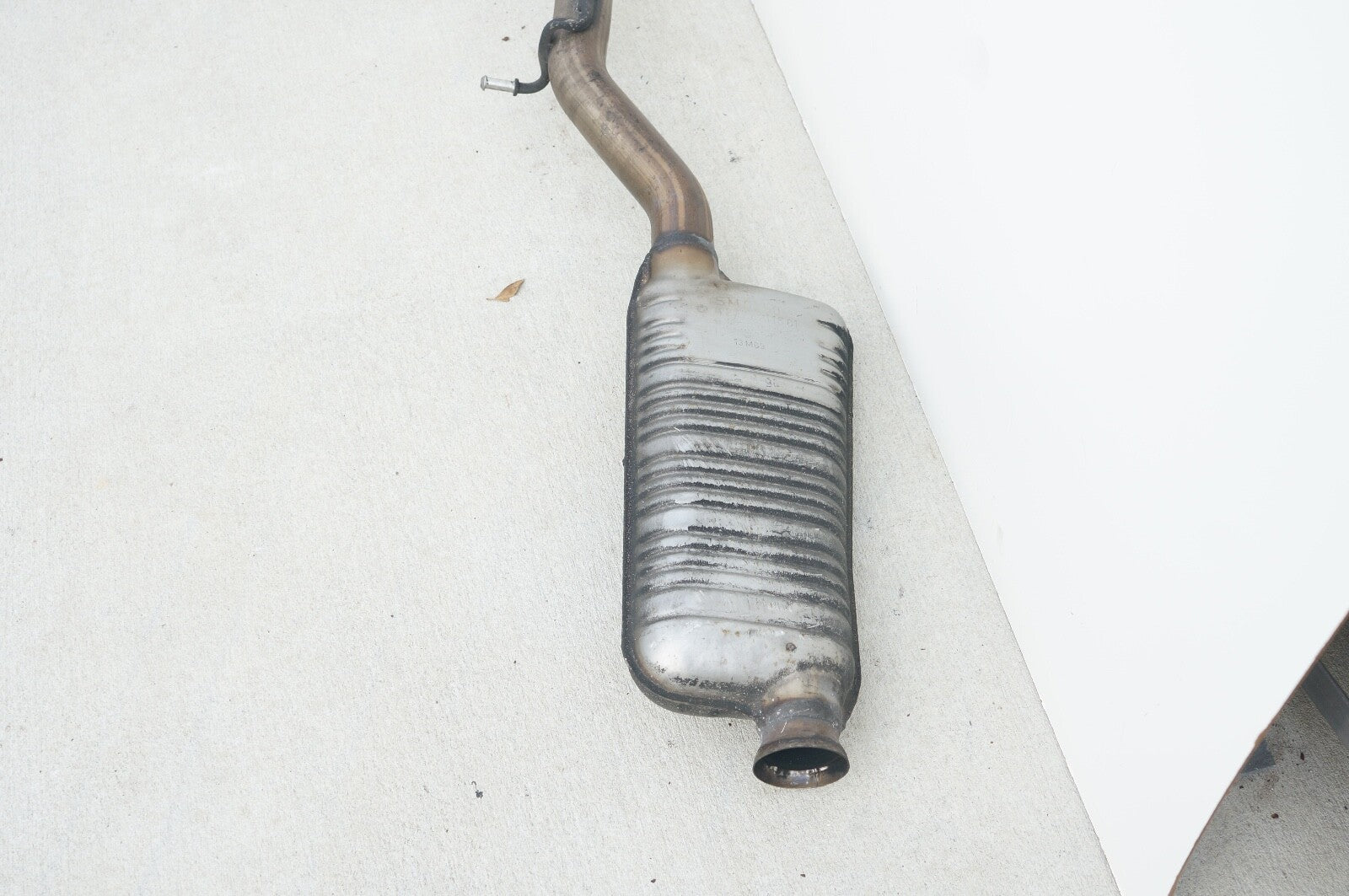 2012 - 2014 MERCEDES W204 C250  1.8L Turbo EXHAUST MUFFLER PIPE 2074911601