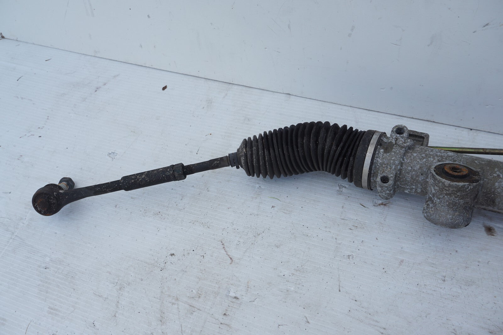 2003-2006 Mercedes-Benz SL500 Power Steering Rack And Pinion 2304600800  OEM