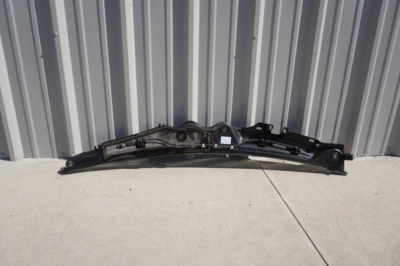 2010-2014 Mercedes W207 E550 Coupe Front Windshield Wiper Cowl Panel Washer OEM
