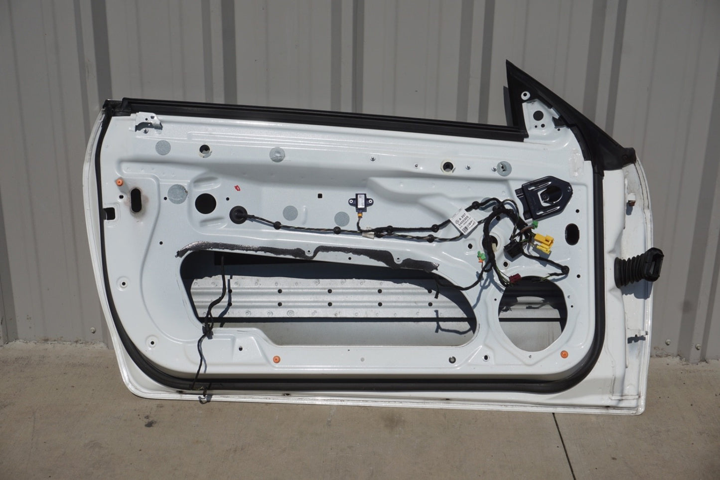 2011 - 2017 Mercedes W207 E350 E550 Coupe Convertible Left Side Door Shell OEM