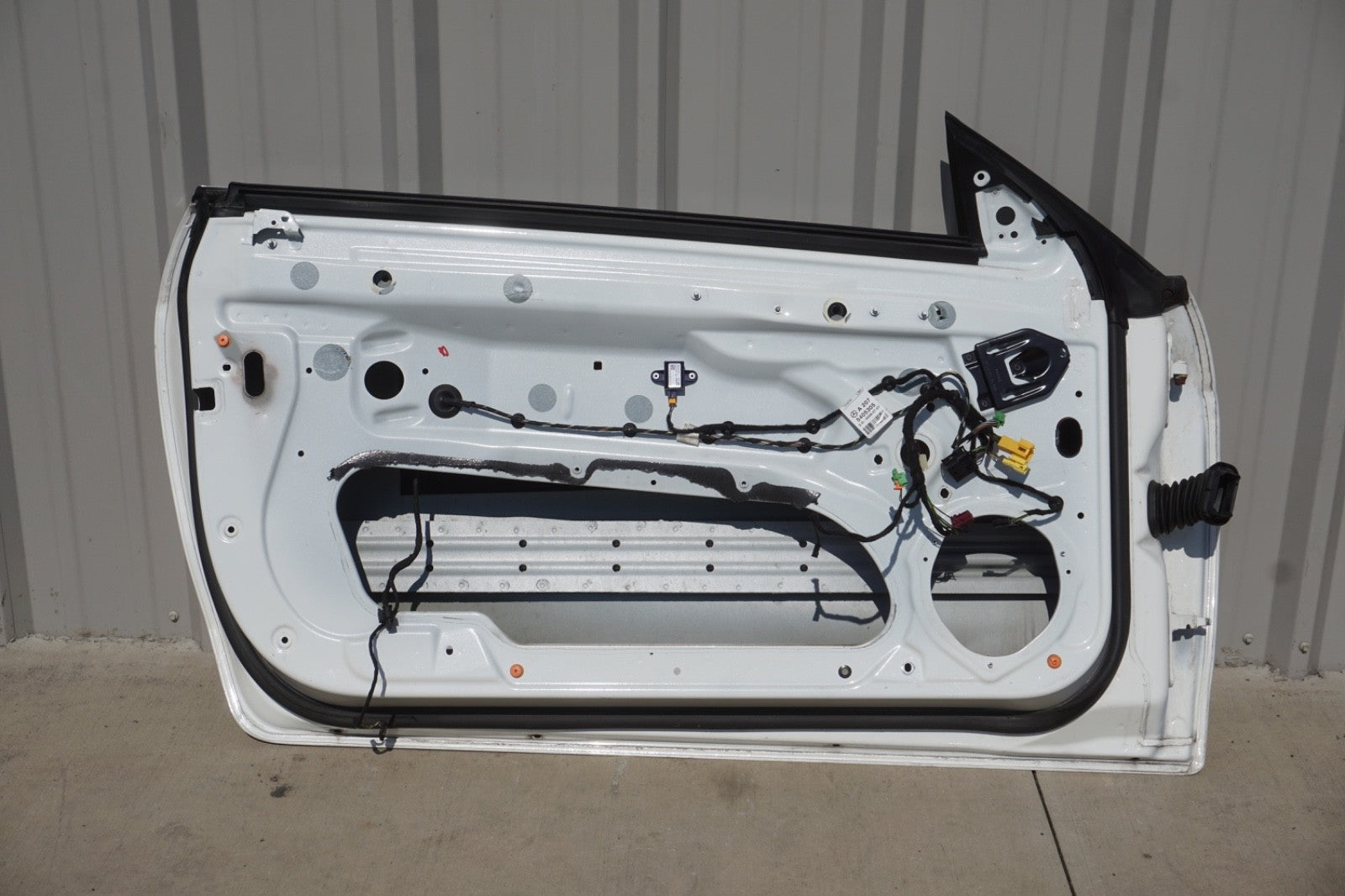 2011 - 2017 Mercedes W207 E350 E550 Coupe Convertible Left Side Door Shell OEM