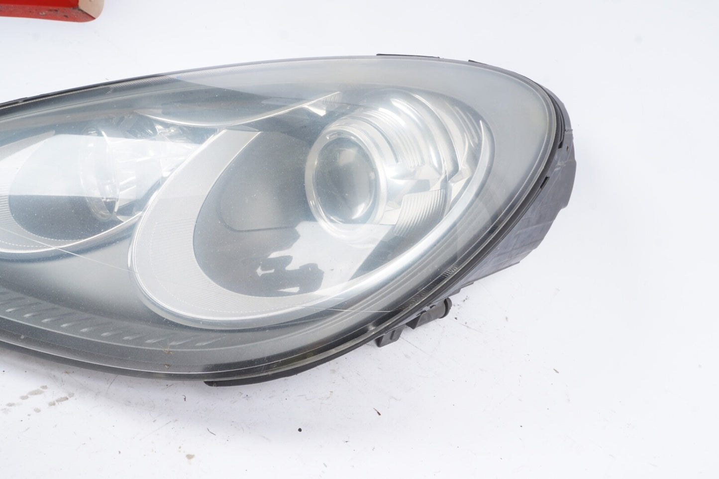 2011 - 2014 Porsche Cayenne 958 Headlight Left Driver Side Halogen OEM