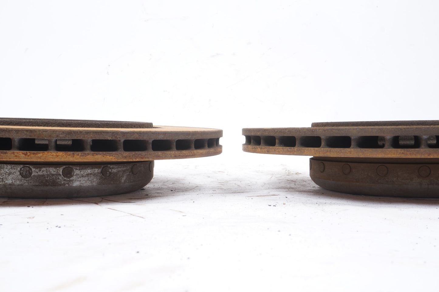 09-19 BMW F10 F06 F12 650i 640i 535i Rear Brake Rotors Disc Left & Right OEM