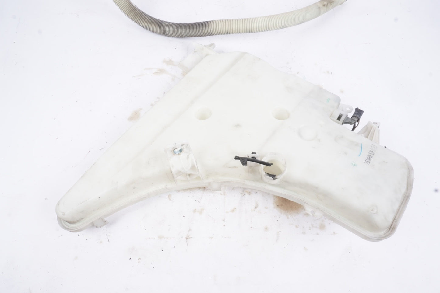 2008 - 2012 BMW 335i 335xi 328i E92 Coupe Windshield Washer Tank