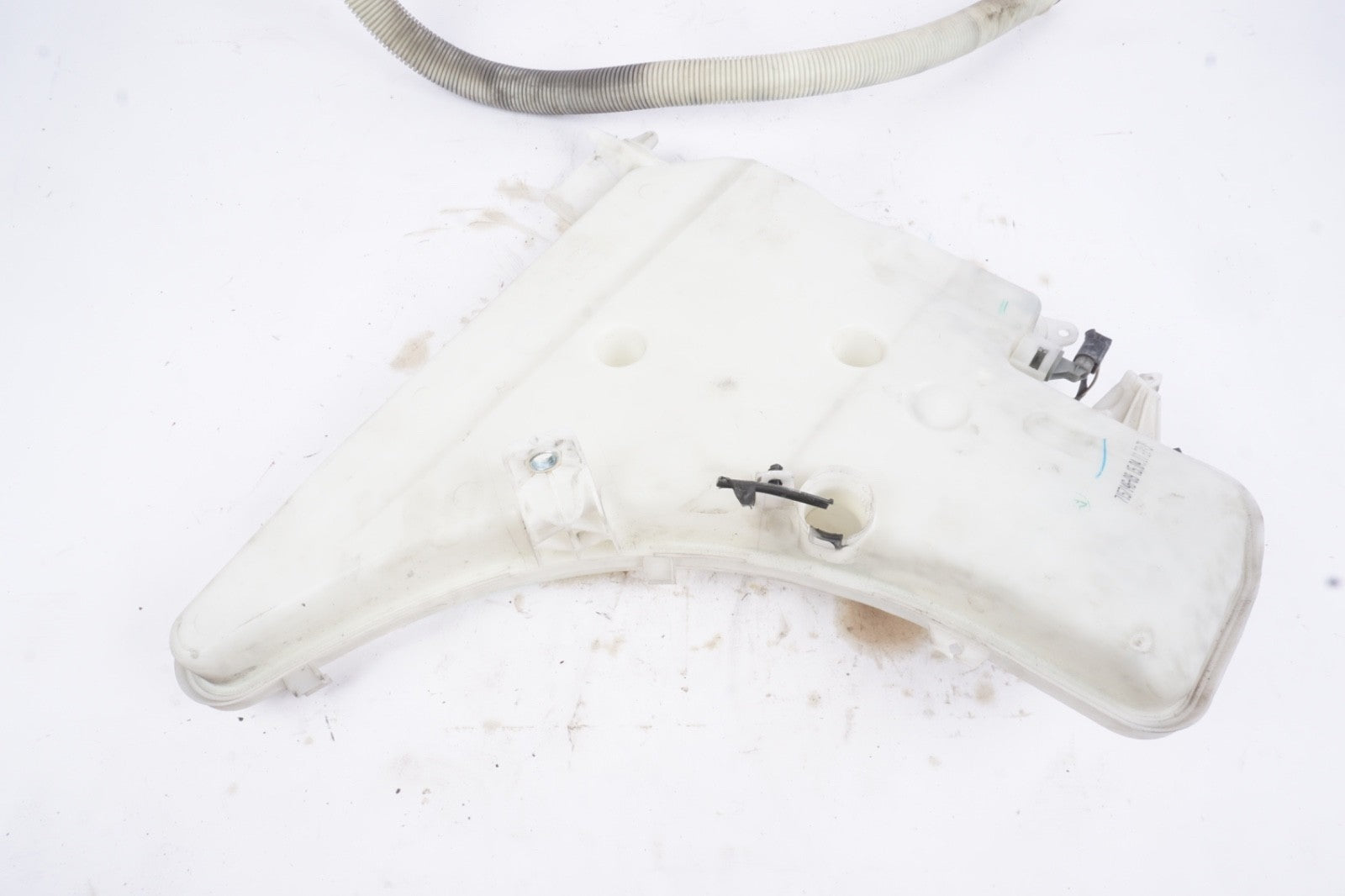 2008 - 2012 BMW 335i 335xi 328i E92 Coupe Windshield Washer Tank