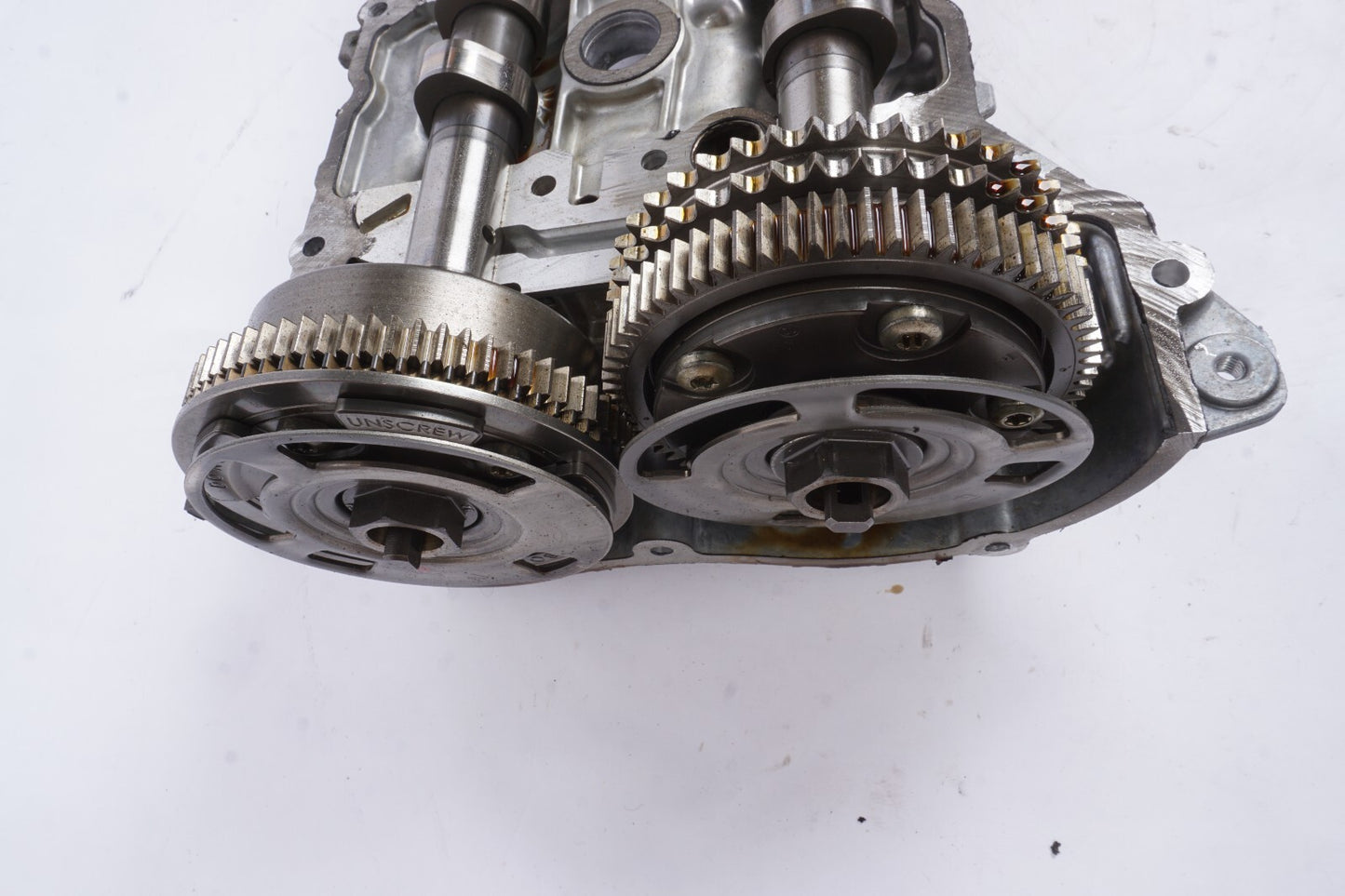 2008 - 2011 Mercedes Benz C350 E350 3.5l V6 M272 Camshaft Valve Cover OEM
