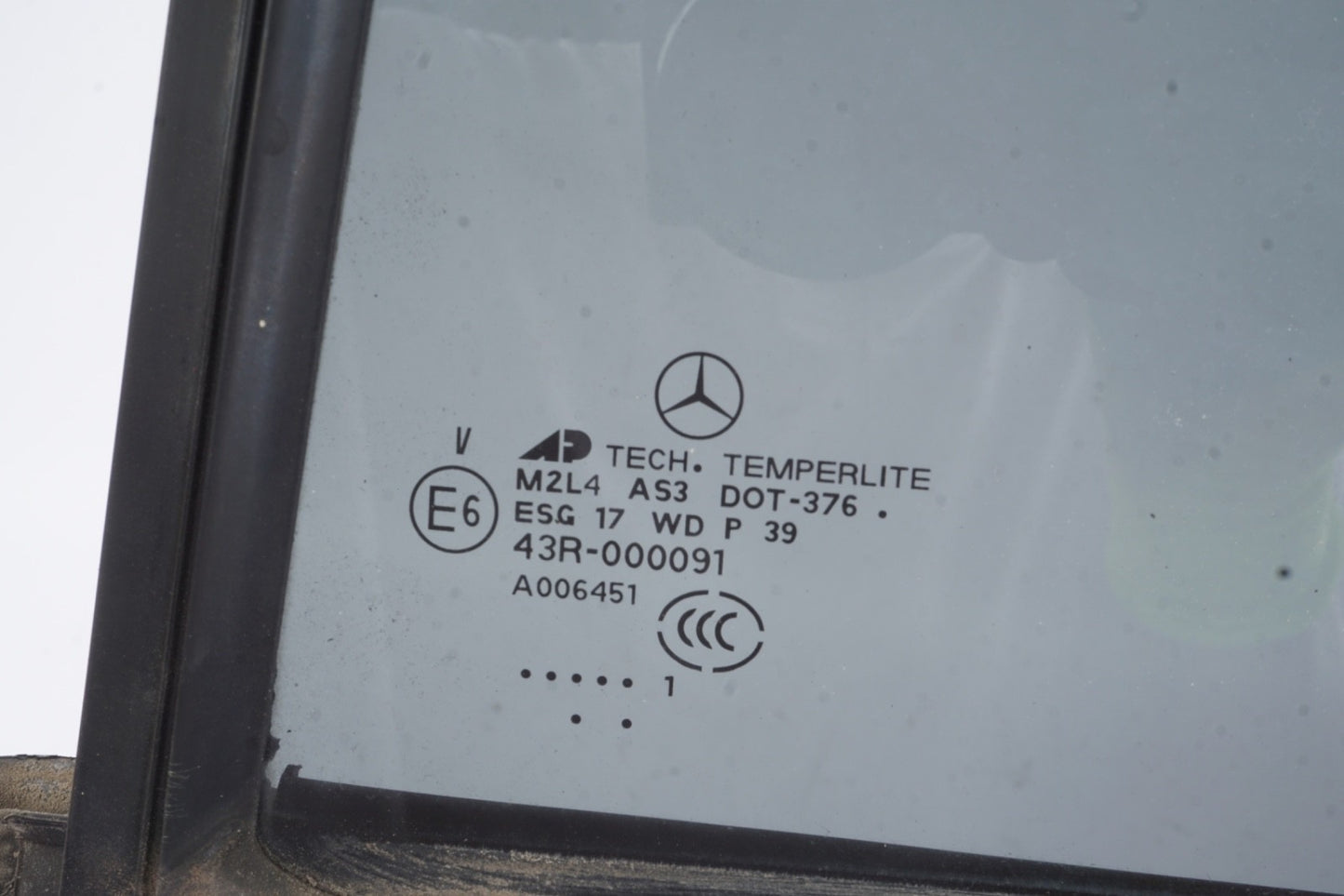 06-11 Mercedes W164 ML350 ML63 AMG Rear Left Side Fixed Privacy Window Glass OEM