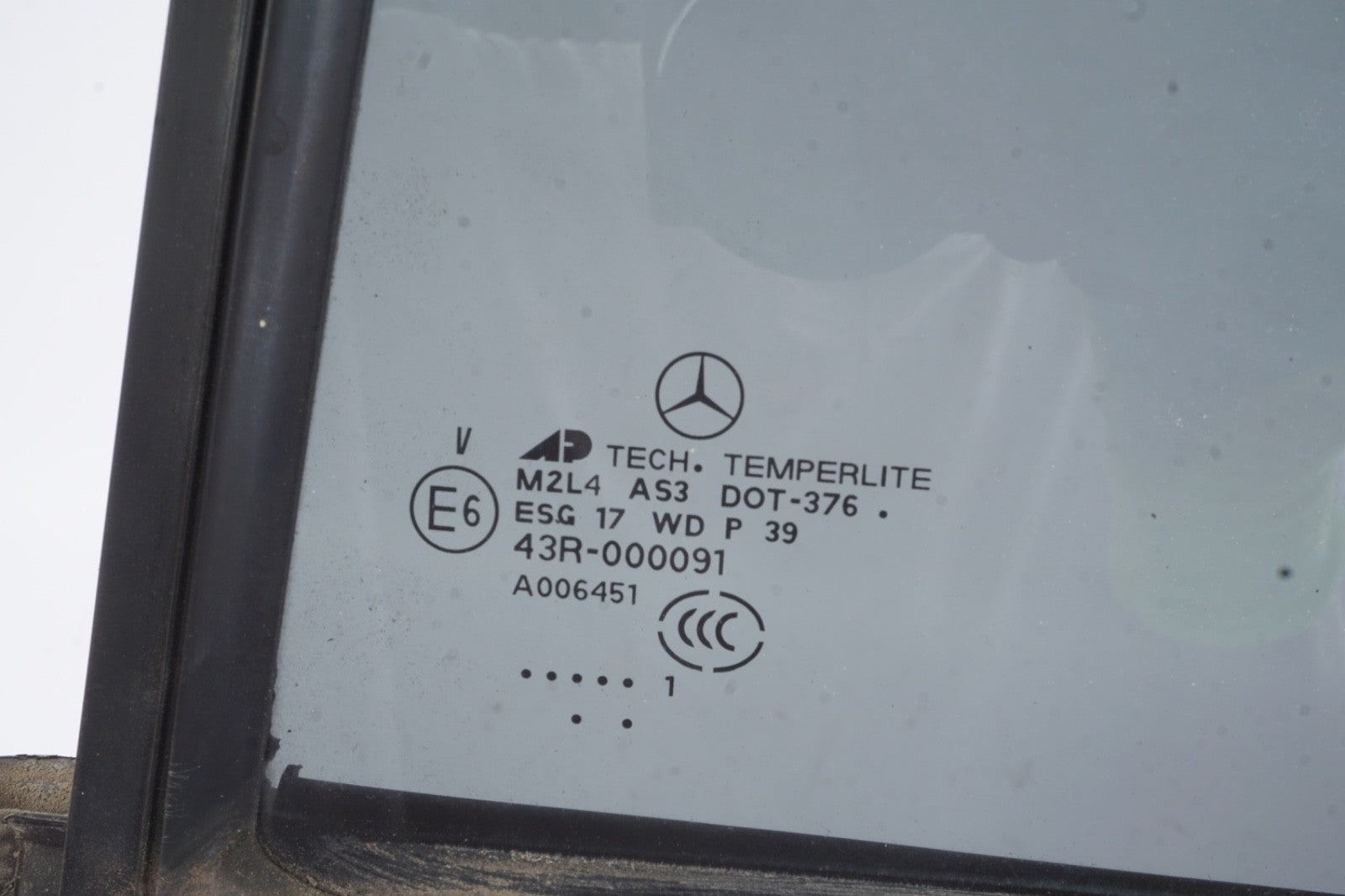06-11 Mercedes W164 ML350 ML63 AMG Rear Left Side Fixed Privacy Window Glass OEM