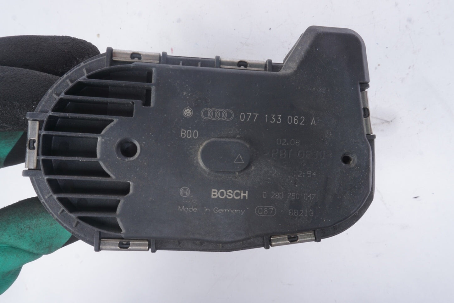 2001-2012 AUDI A6 A8 Q7 S4 S5 S6 RS4 4.2L V8 ENGINE THROTTLE BODY VALVE OEM