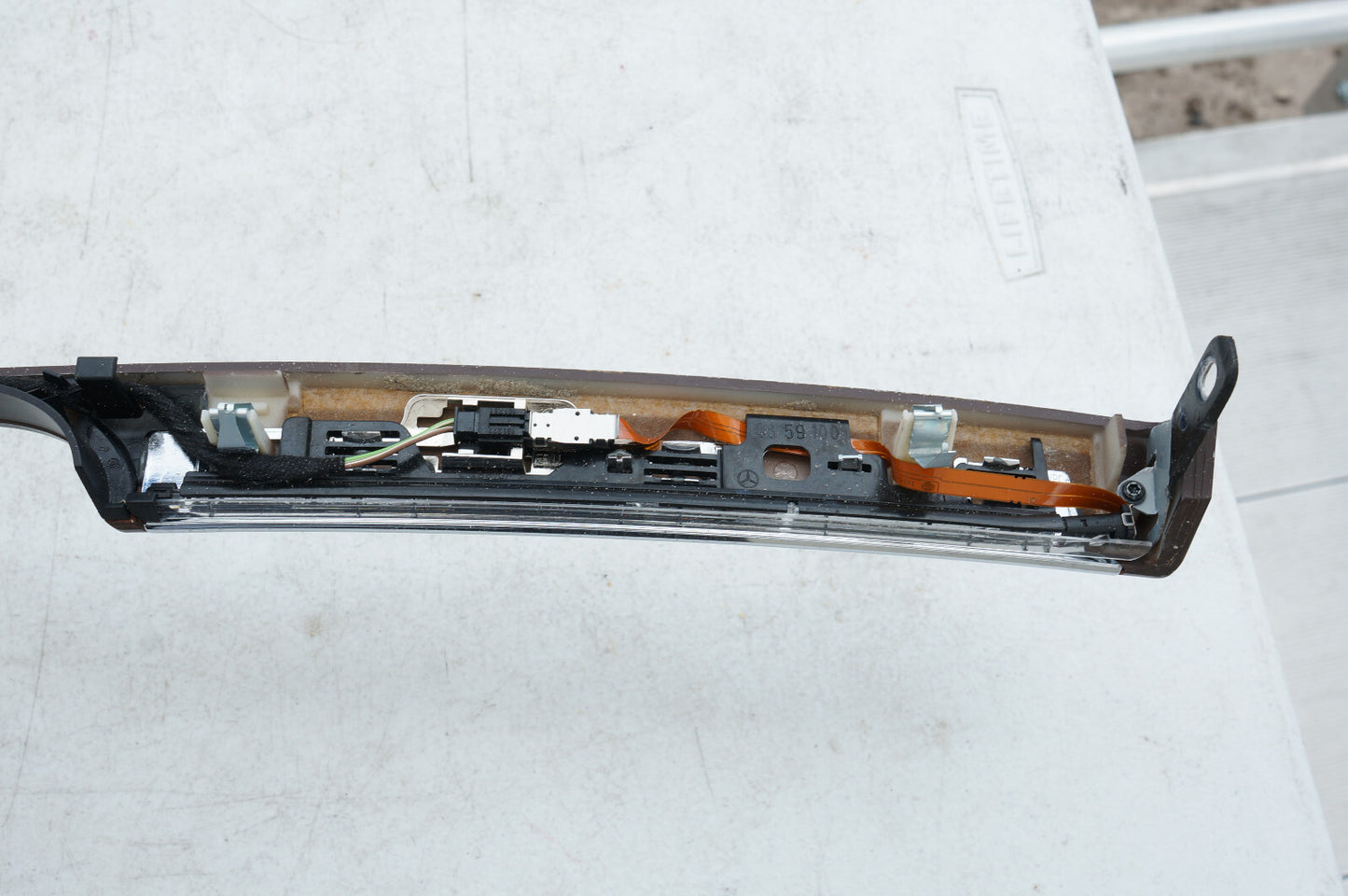 2007 - 2013 MERCEDES W221 S550 S400 DASHBOARD CENTER TRIM MOLDING OEM