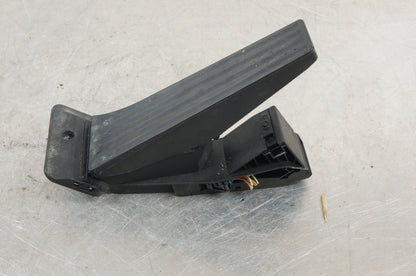 2012-2015 BMW 328I F30 GAS THROTTLE ACCELERATION PEDAL  OEM