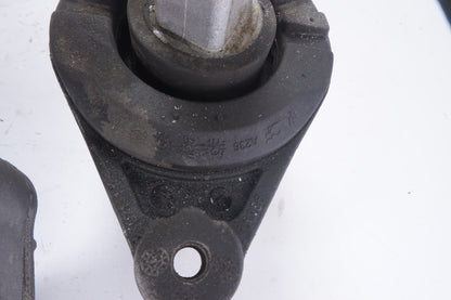2014-2020 MASERATI GHIBLI S 3.0L V6 LEFT RIGHT FRONT ENGINE MOUNT BRACKET OEM