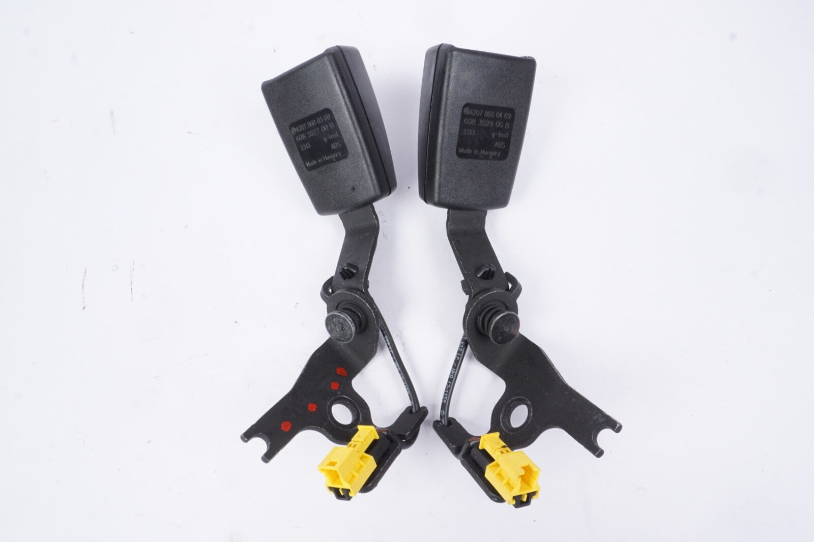 10-17 Mercedes W207 E350 E550 Rear Seat Belt Buckle Oem PAIR