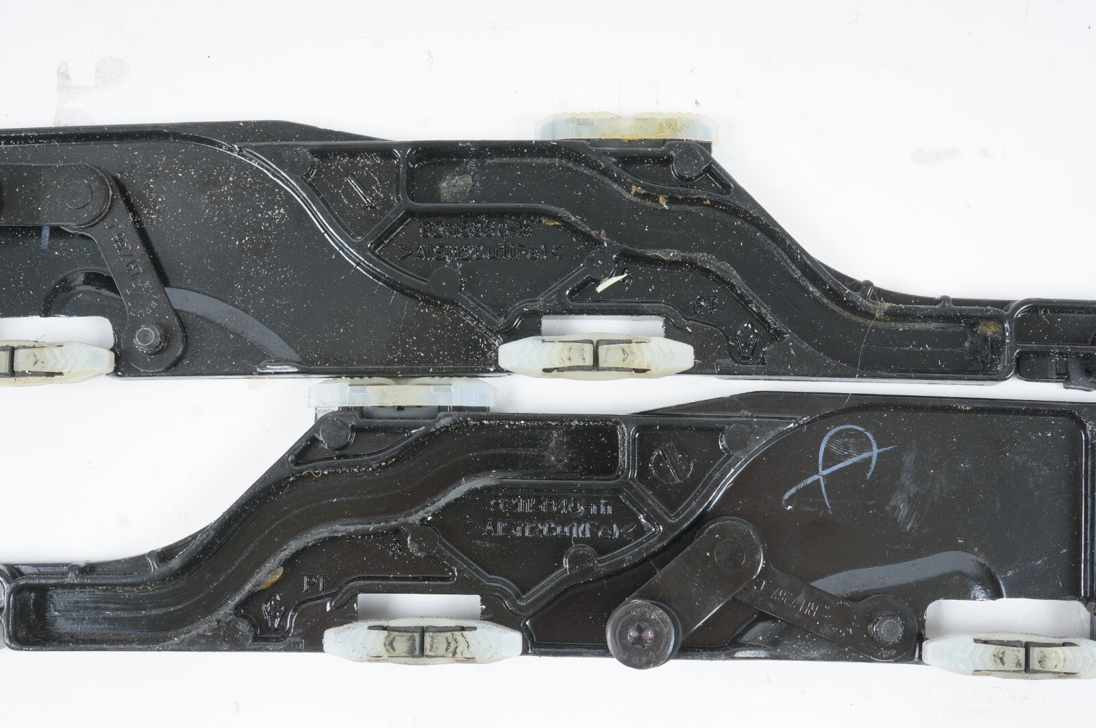 2012 - 2016 VOLKSWAGEN EOS ROOF SUNROOF MECHANIS LIFT FOLD RAIL GUIDE LH&RH OEM