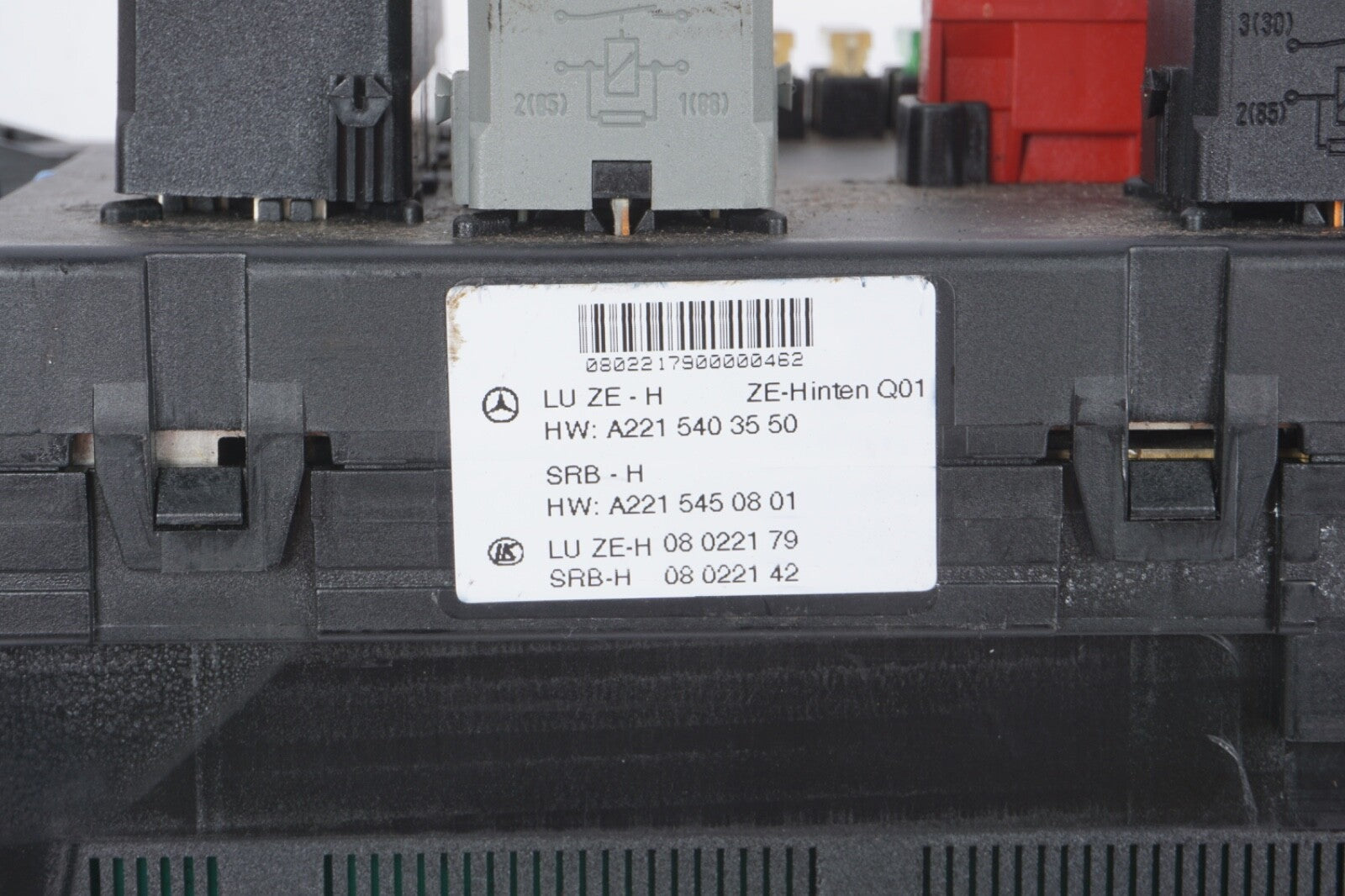 07-09 Mercedes W221 S550 CL550 S63 Rear Trunk SAM Fuse Box Module 2215403550 OEM