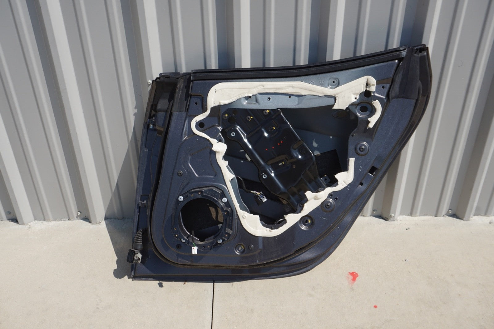 2014 - 2020 MASERATI GHIBLI REAR PASSENGER SIDE EXTERIOR DOOR SHELL