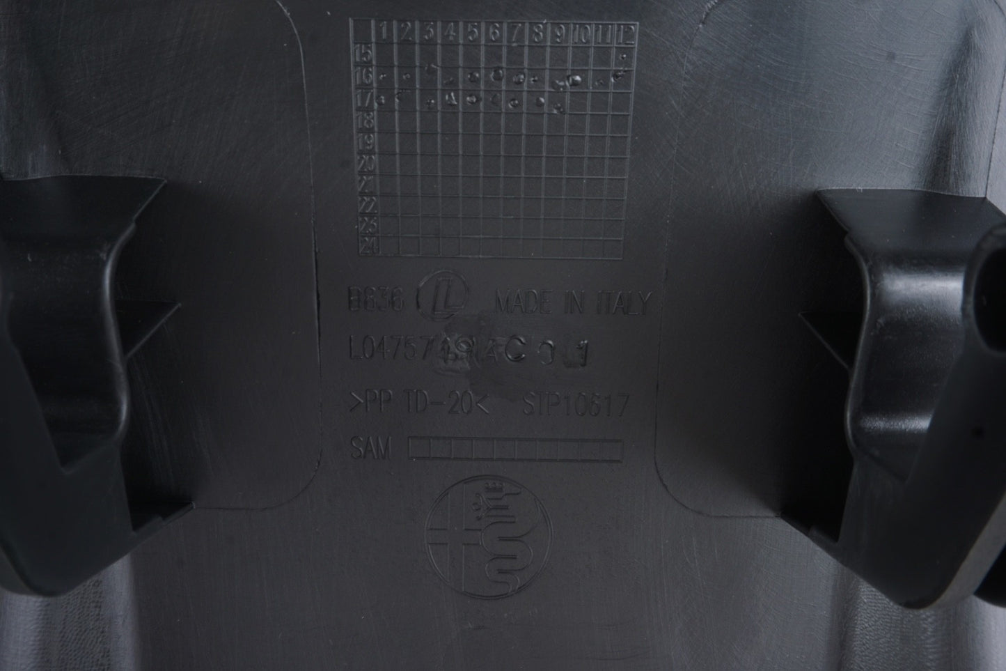 2018-2025 ALFA ROMEO STELVIO FRONT RIGHT SEAT BACK COVER OEM L0475749AC