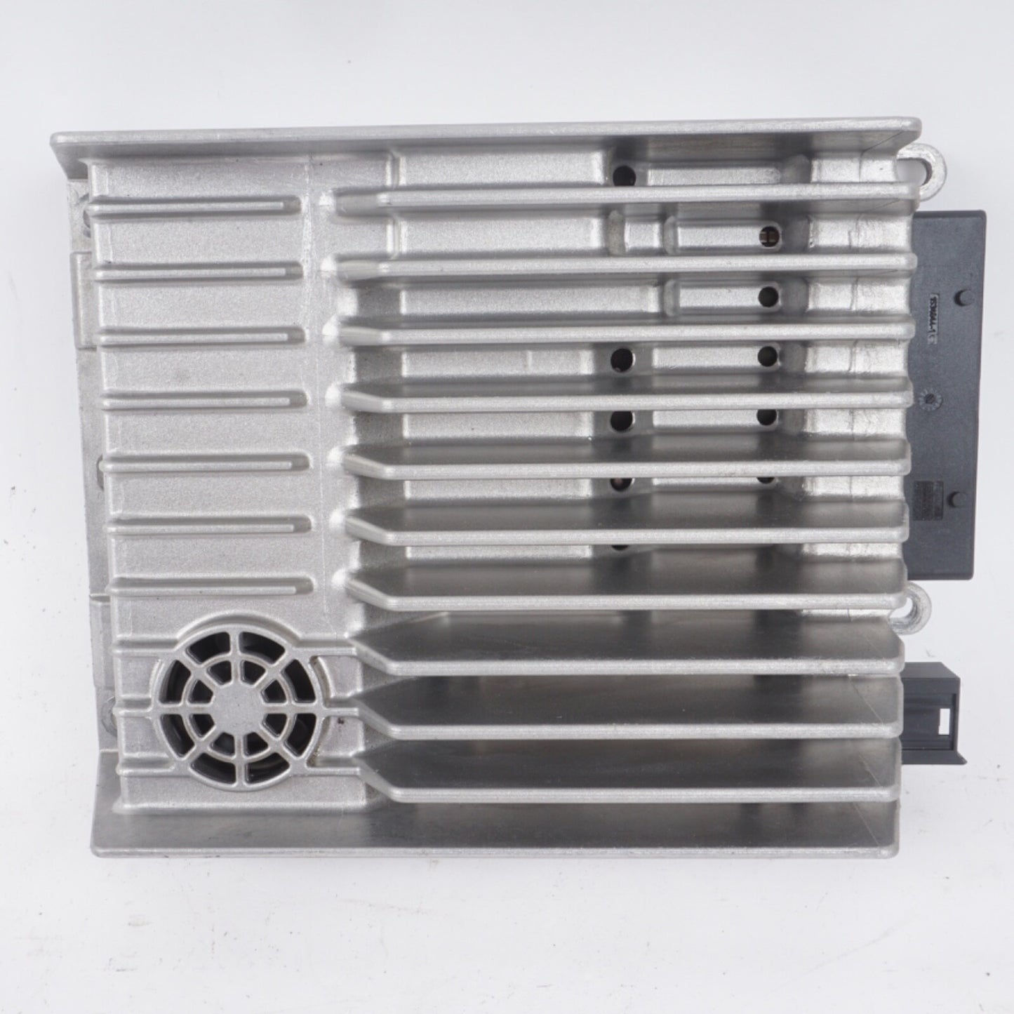 08-17 Mercedes W204 C300 E63 E550 Amplifier Amp Harman/Becker 2049007806 OEM