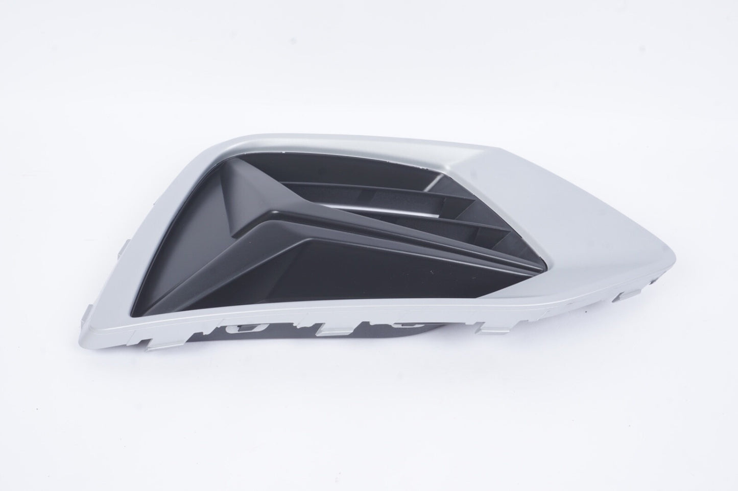 For 2023 Q3 Front Bumper Right side Grille Bezel Insert Silver Trim