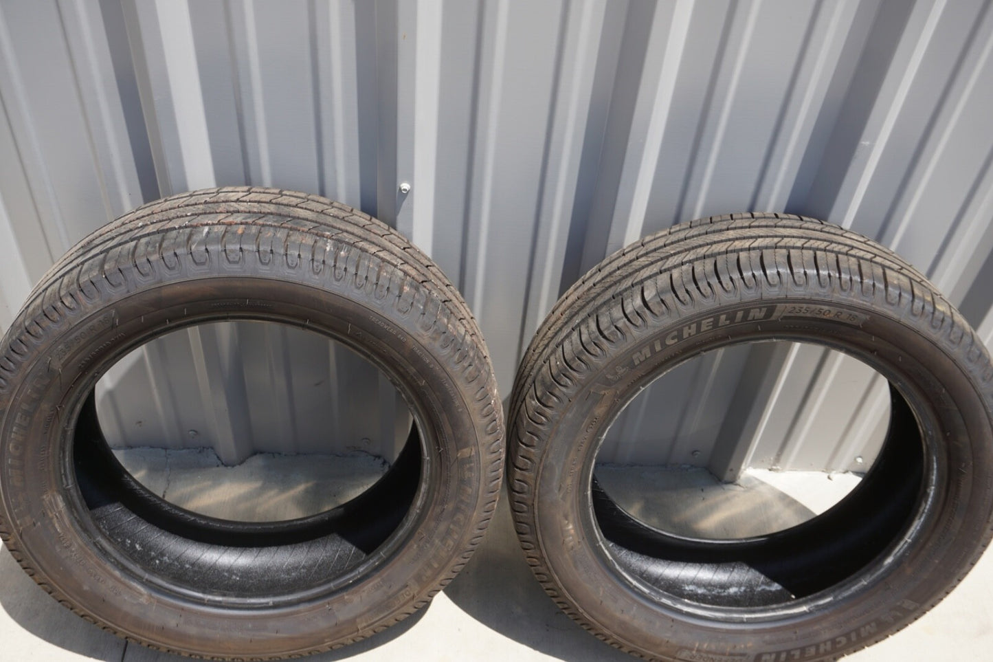 2 x P235/50R18 Michelin Defender 2 Used Tire Excellent Condition
