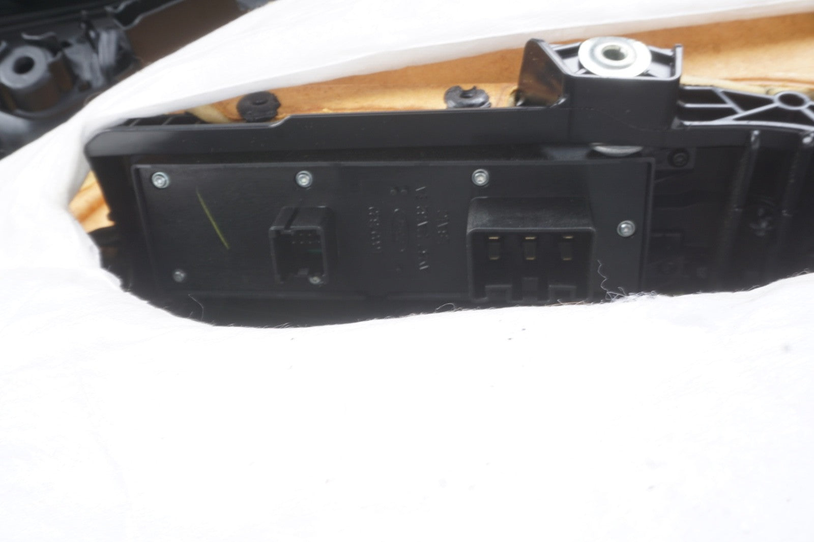 2015 - 2018 Ford Focus Front Left Door Trim Panel OEM